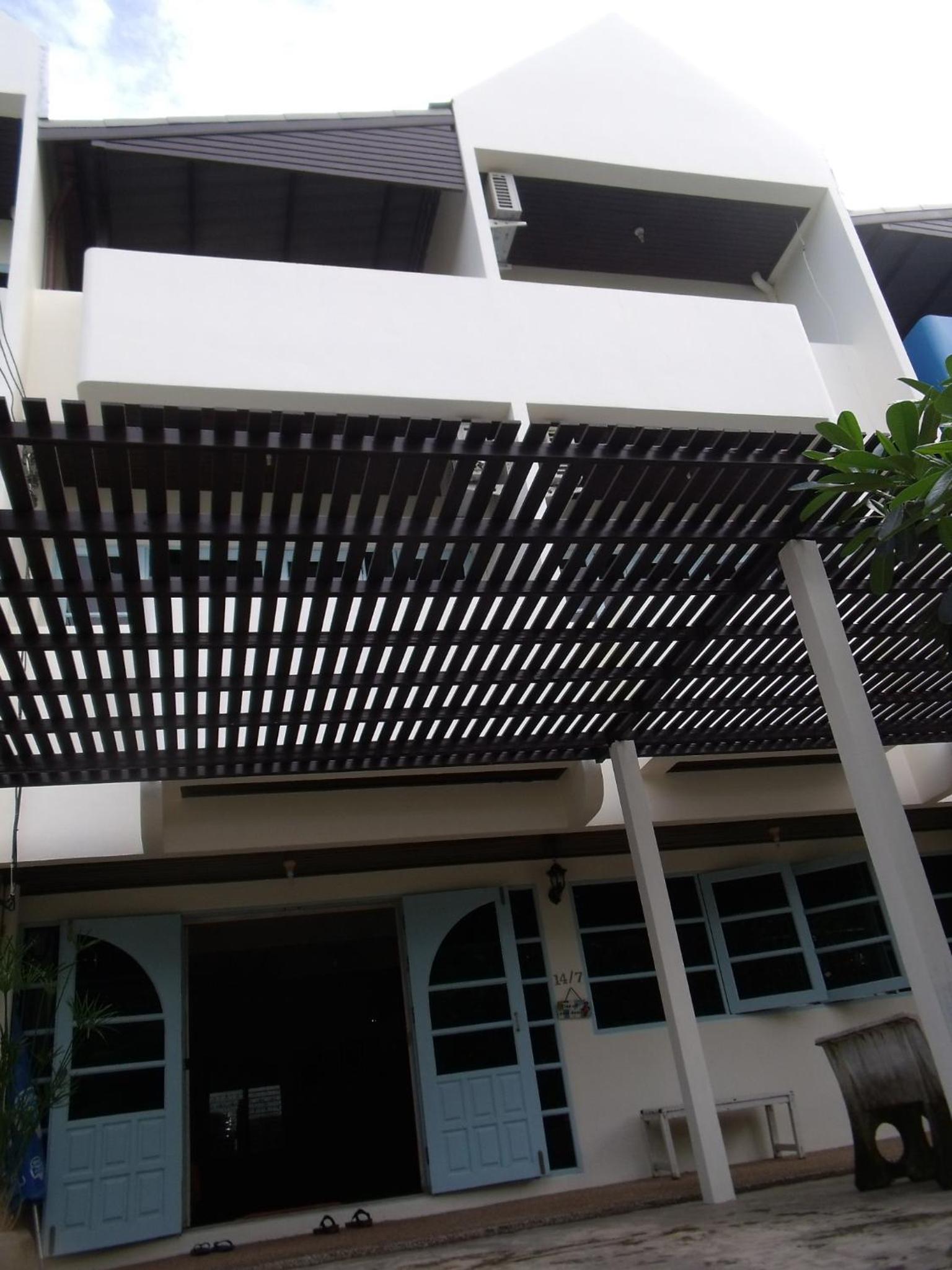 Albatross Guesthouse @ Thungwualaen Beach