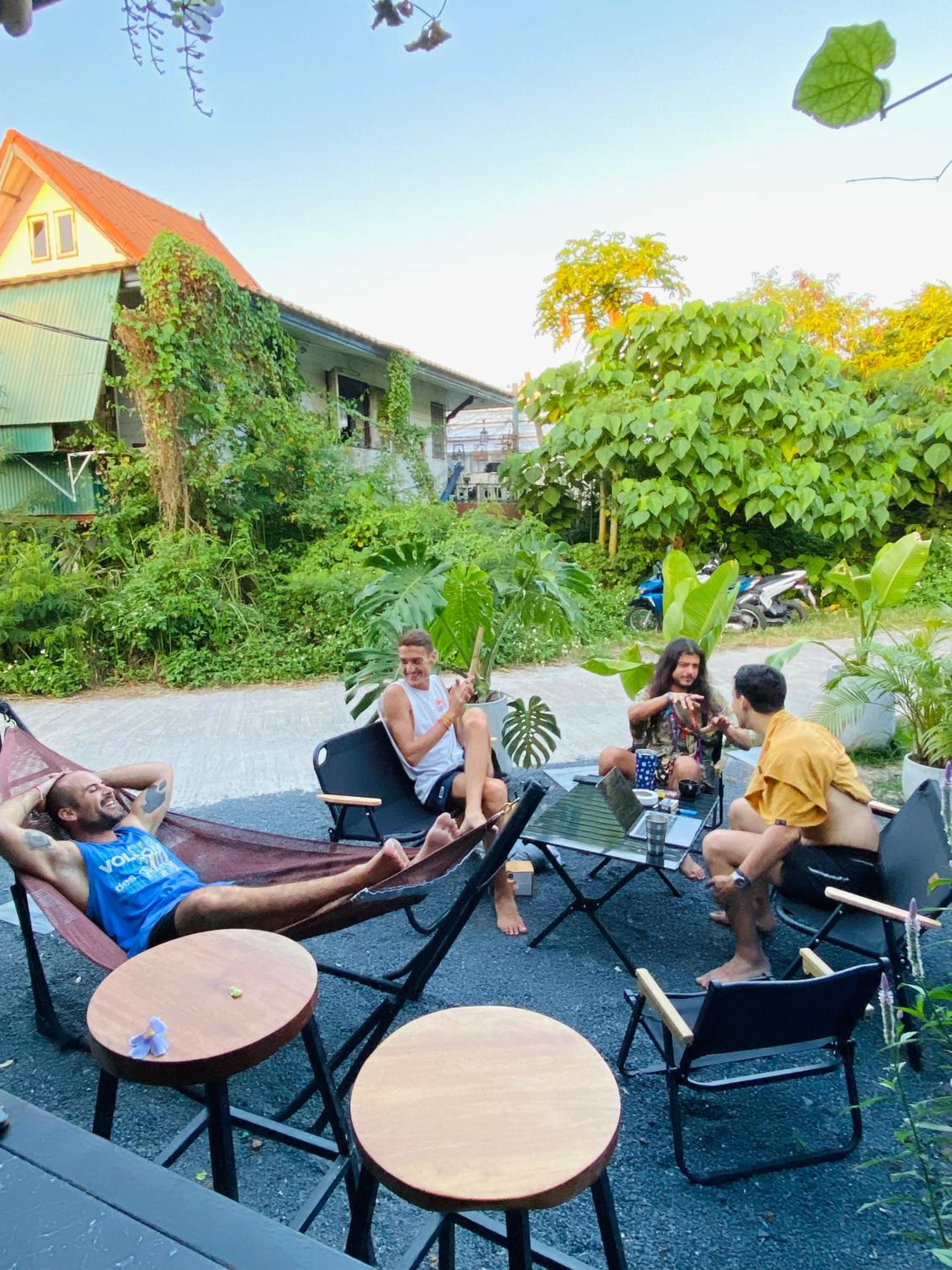 The 10 Club Hostel