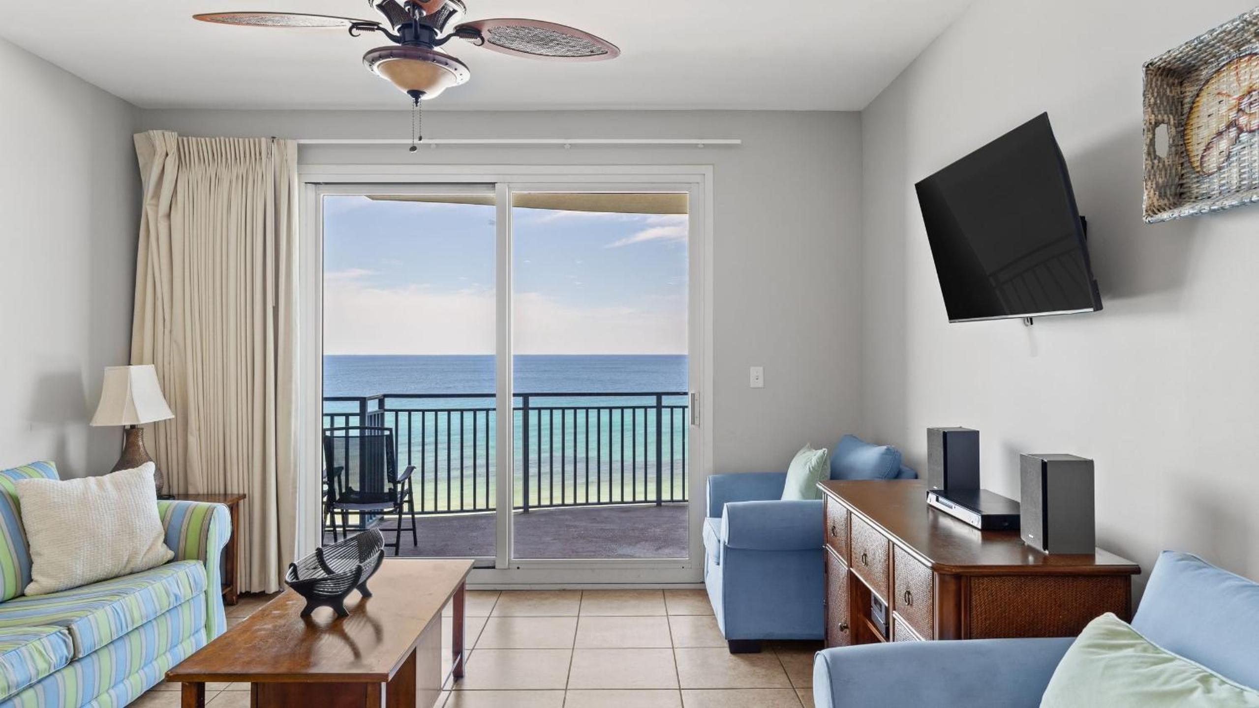 2 Beachfront Condos BBQ Balconies Resort Pool Hot Tub Direct Beach Access