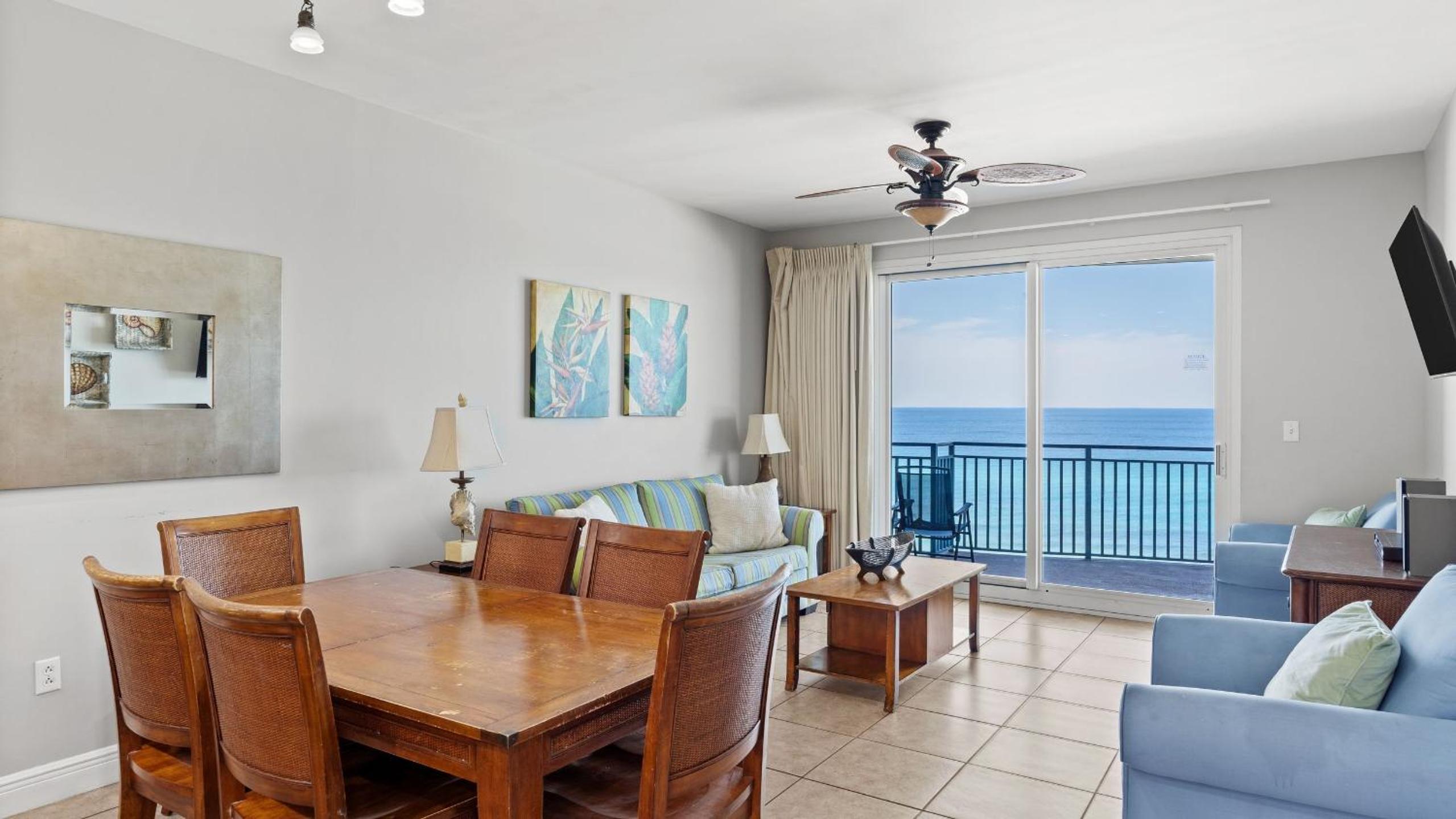 2 Beachfront Condos BBQ Balconies Resort Pool Hot Tub Direct Beach Access