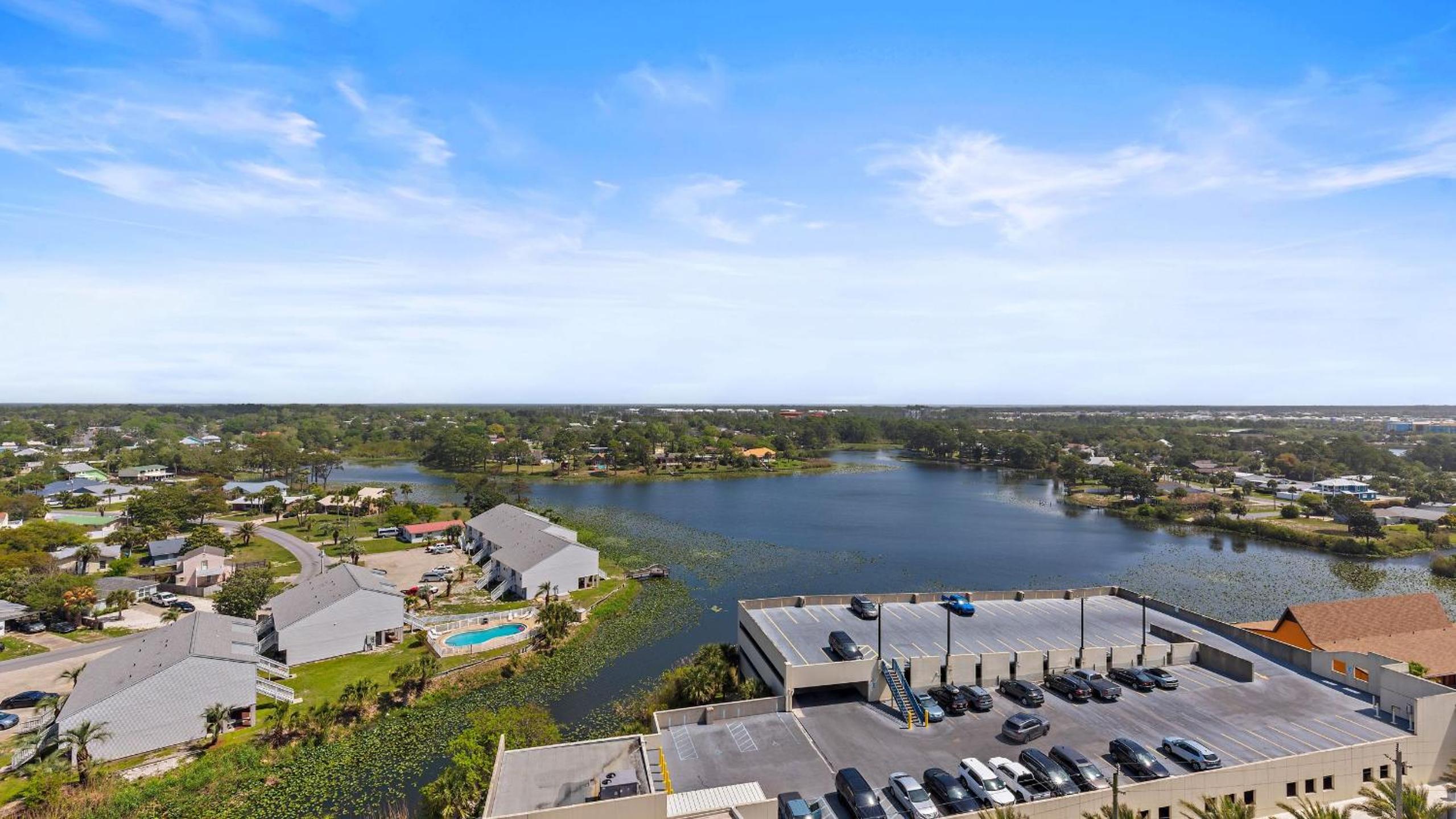 2 Beachfront Condos BBQ Balconies Resort Pool Hot Tub Direct Beach Access