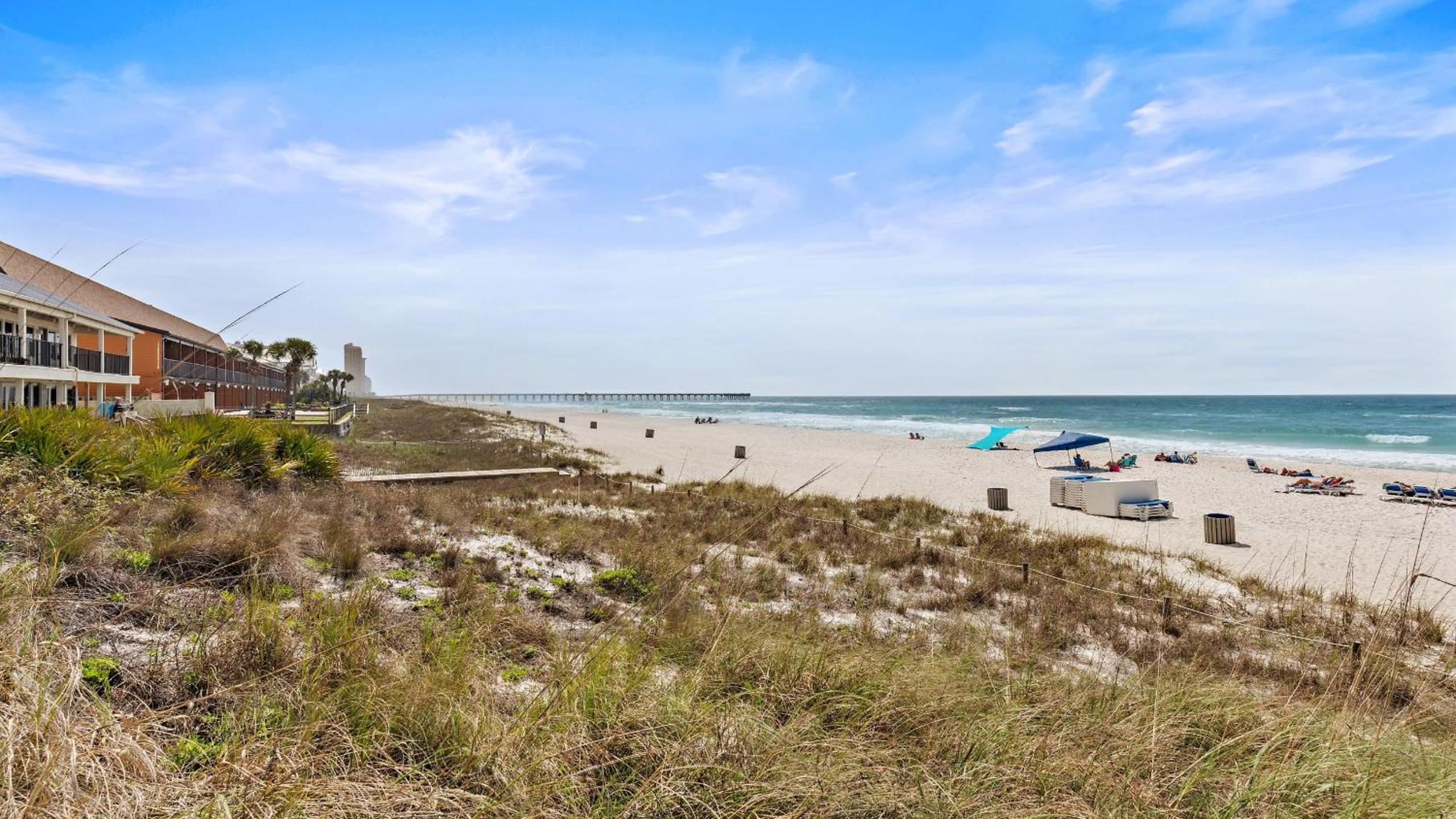 2 Beachfront Condos BBQ Balconies Resort Pool Hot Tub Direct Beach Access