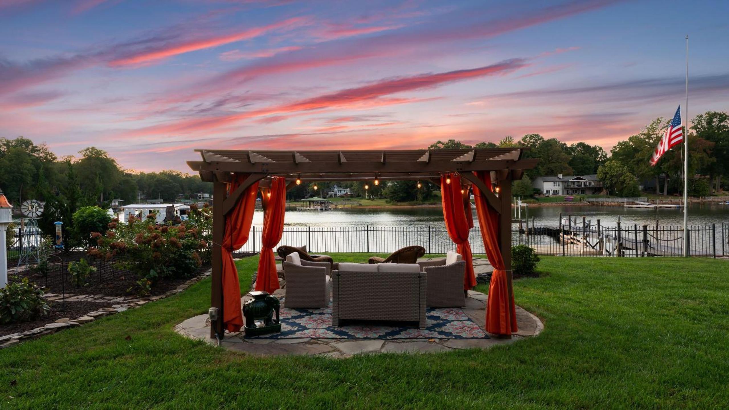 Dock Hot Tub Kayaks on Lake Norman Lakeside Gem by AvantStay
