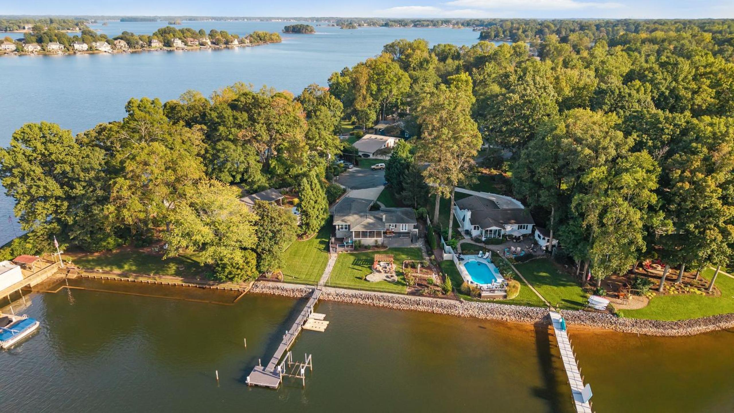 Dock Hot Tub Kayaks on Lake Norman Lakeside Gem by AvantStay