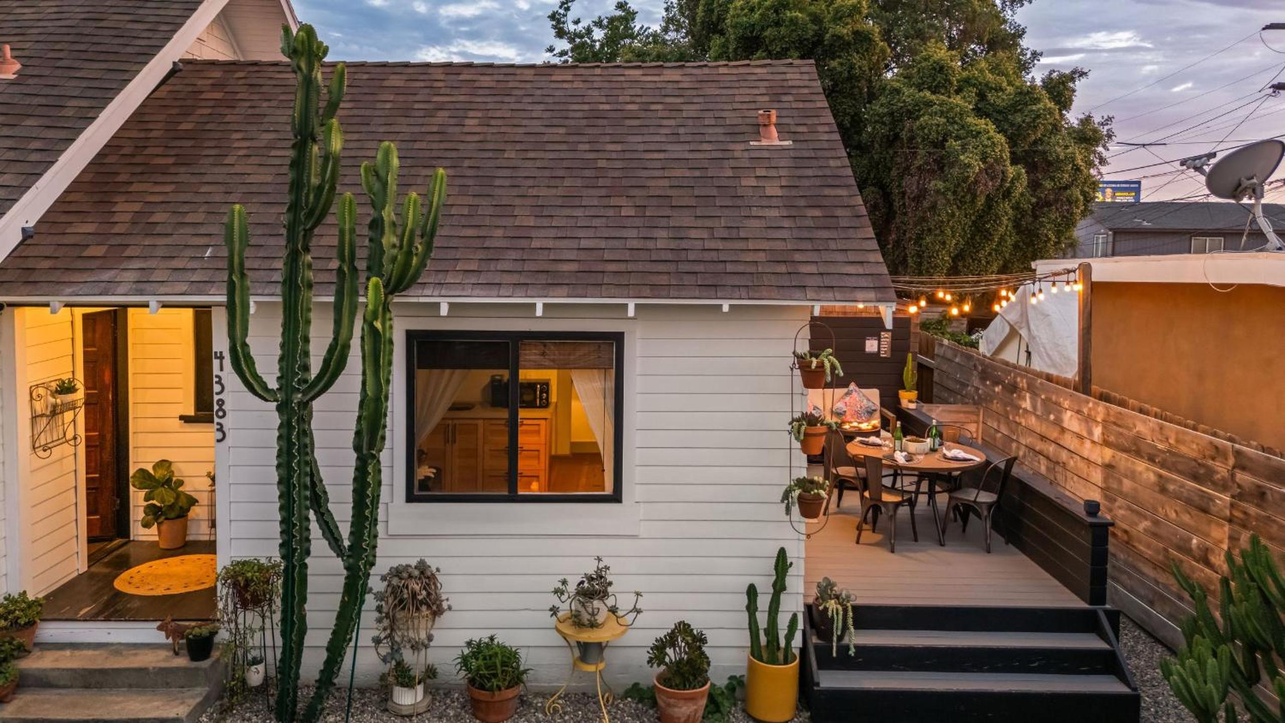 2 Side-by-Side San Diego Homes w Shared Backyard Firepit BBQ Casa Craftsman Casita on Landis by Avantstay