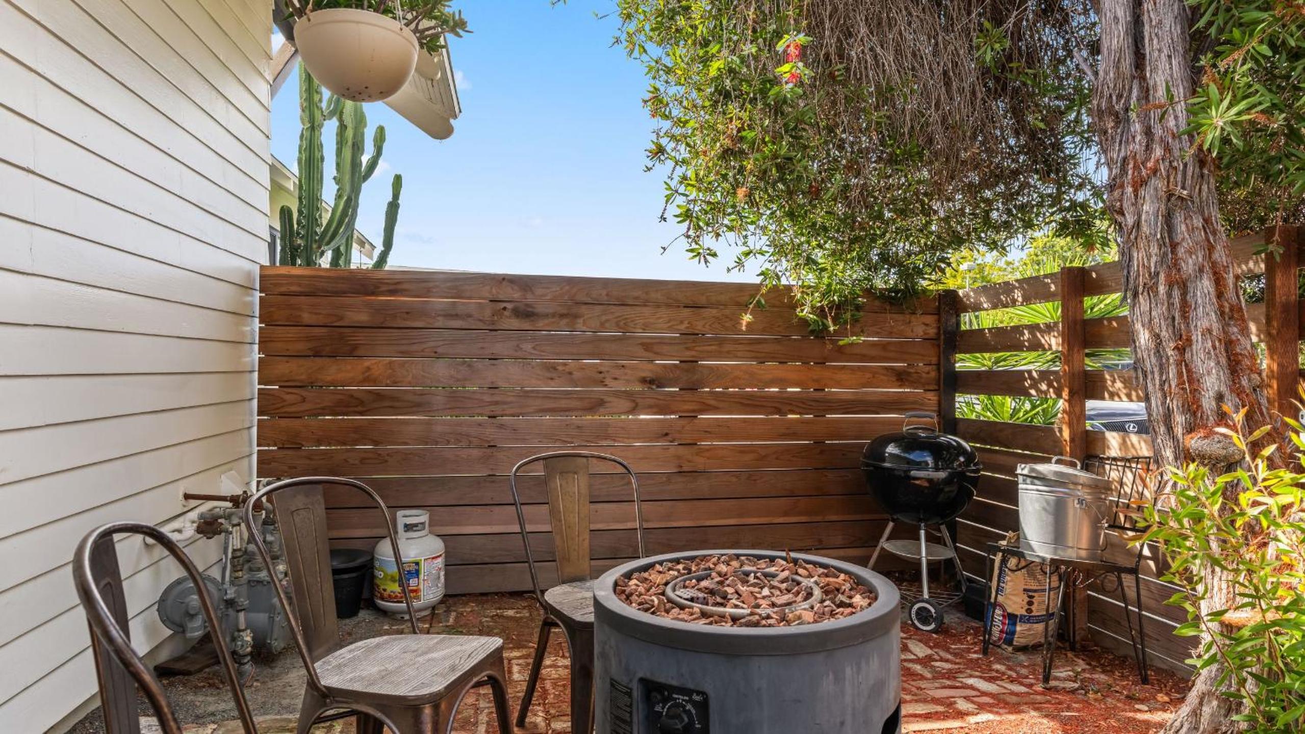 2 Side-by-Side San Diego Homes w Shared Backyard Firepit BBQ Casa Craftsman Casita on Landis by Avantstay