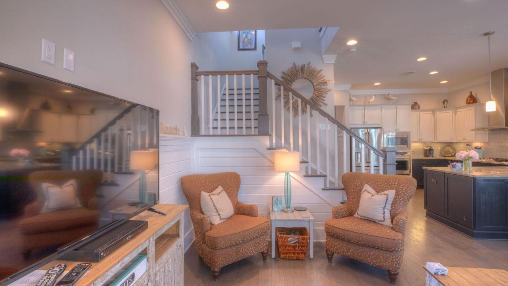 2 Homes Sleeps 25 Pool Firepit Free Golf Carts Blue Mountain Beach