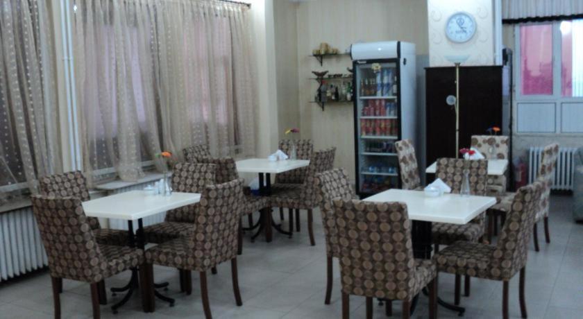 Tac Hotel - Image 12