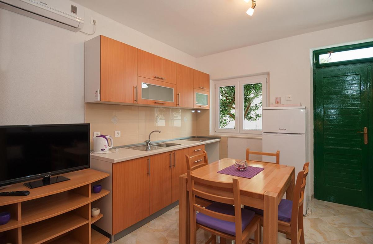 Apartments Krvavica view 3