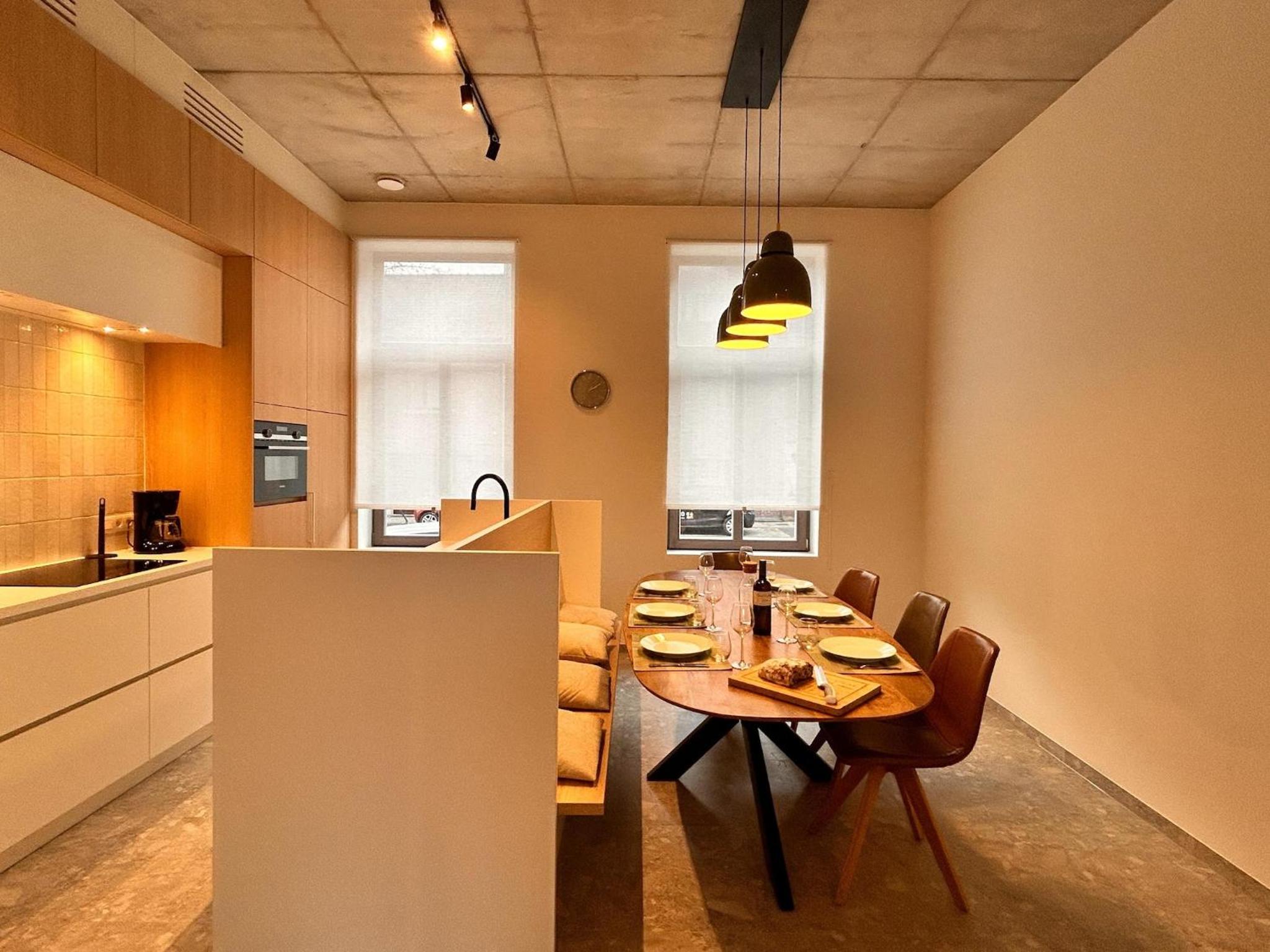 Spacious 3-Floor Holiday Home for 8 Guests