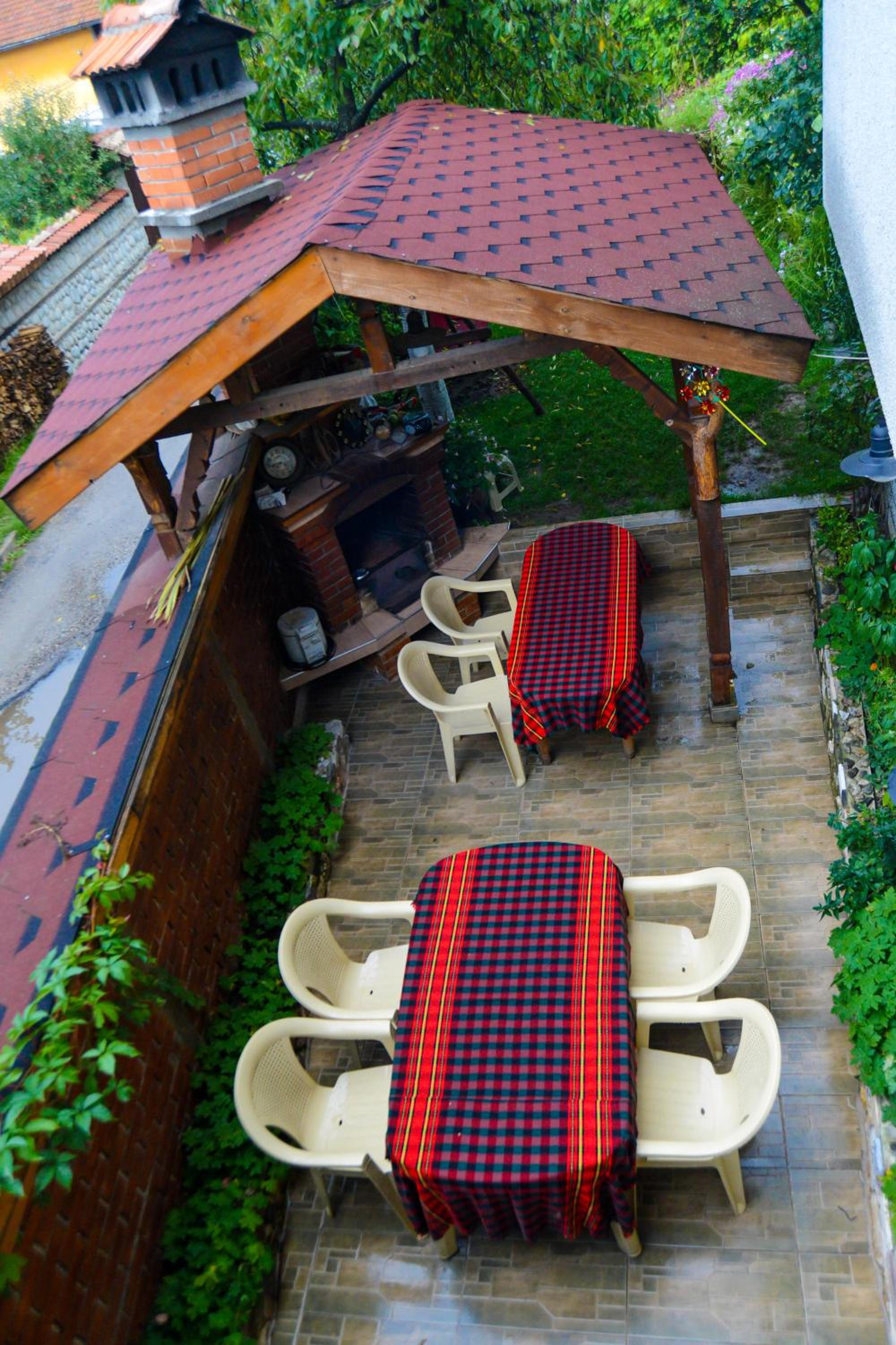 Topuzovi Guest House