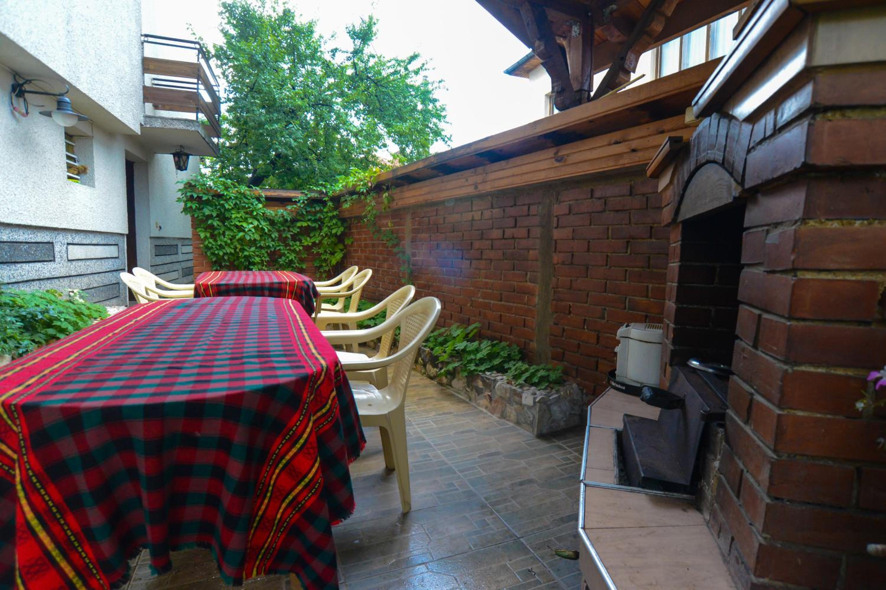 Topuzovi Guest House