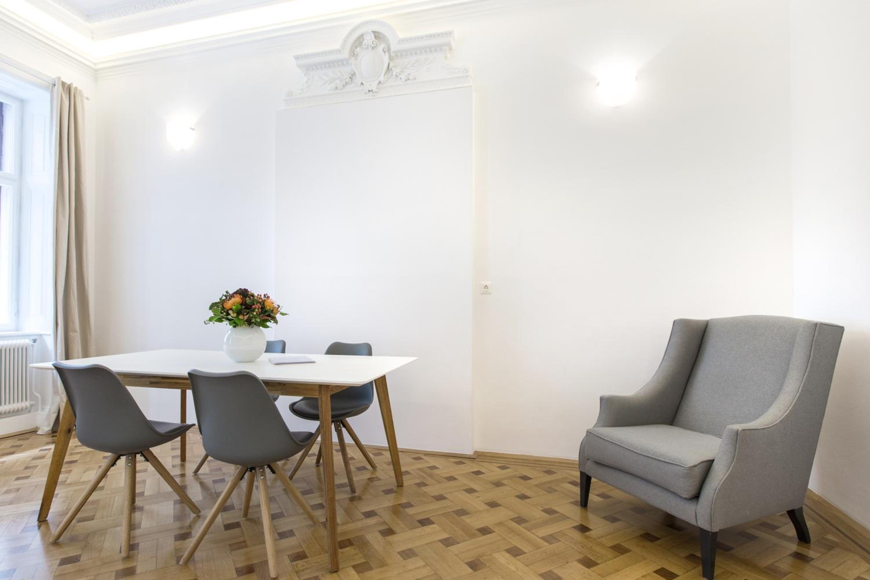 HeyMi Apartments in City Center