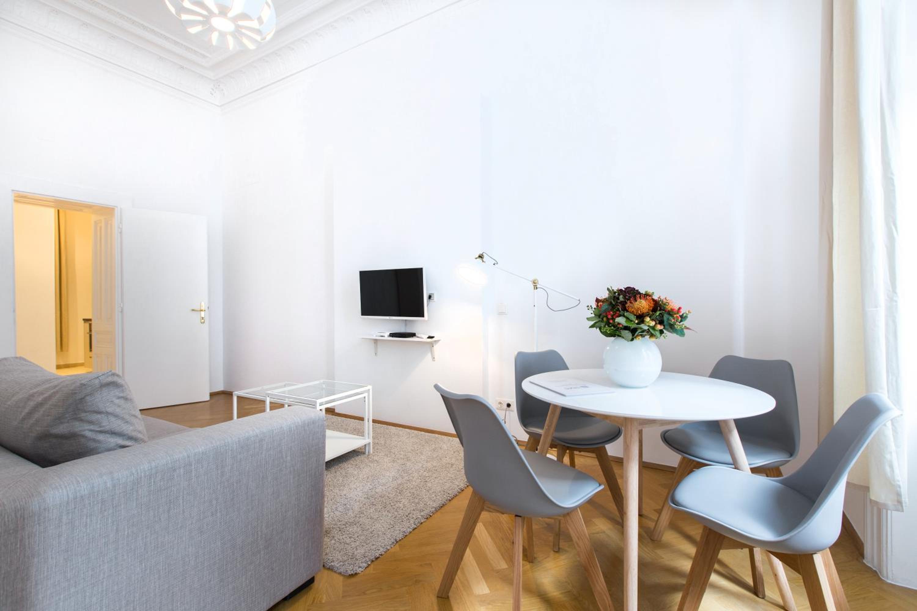 HeyMi Apartments in City Center