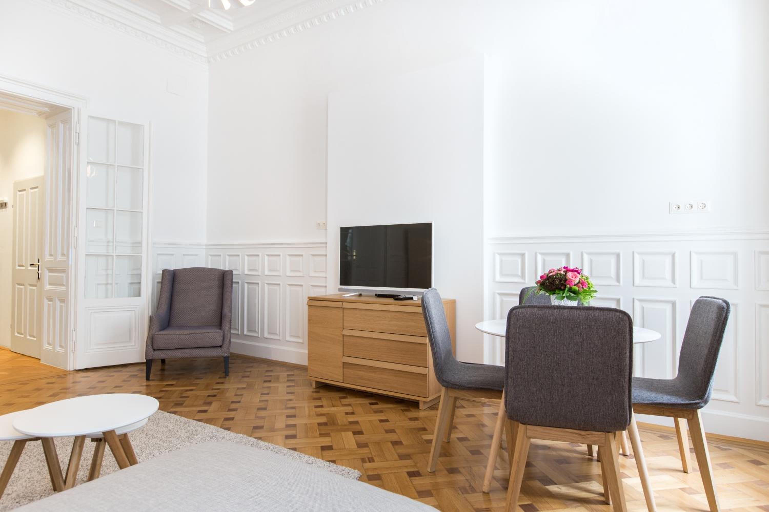 HeyMi Apartments in City Center