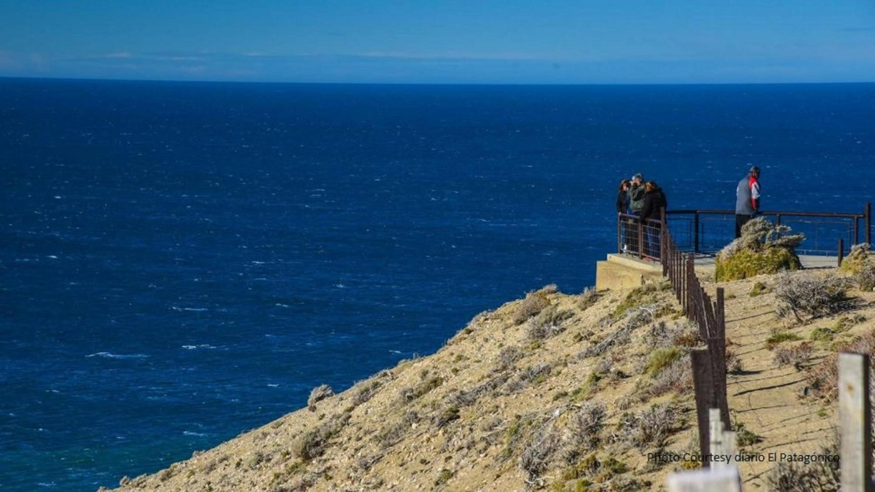 El Pueblo Aparts - Rada Tilly