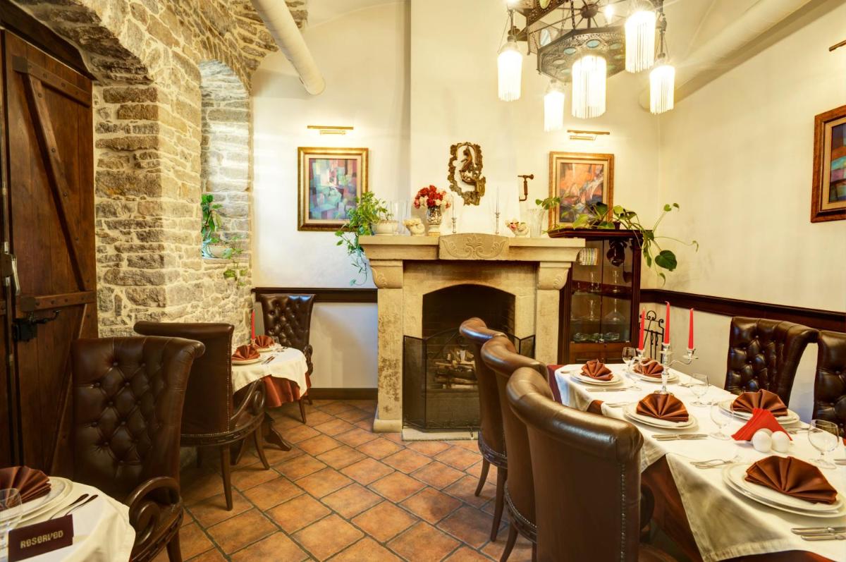 Lion Guest House
