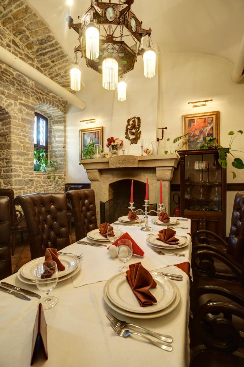 Lion Guest House