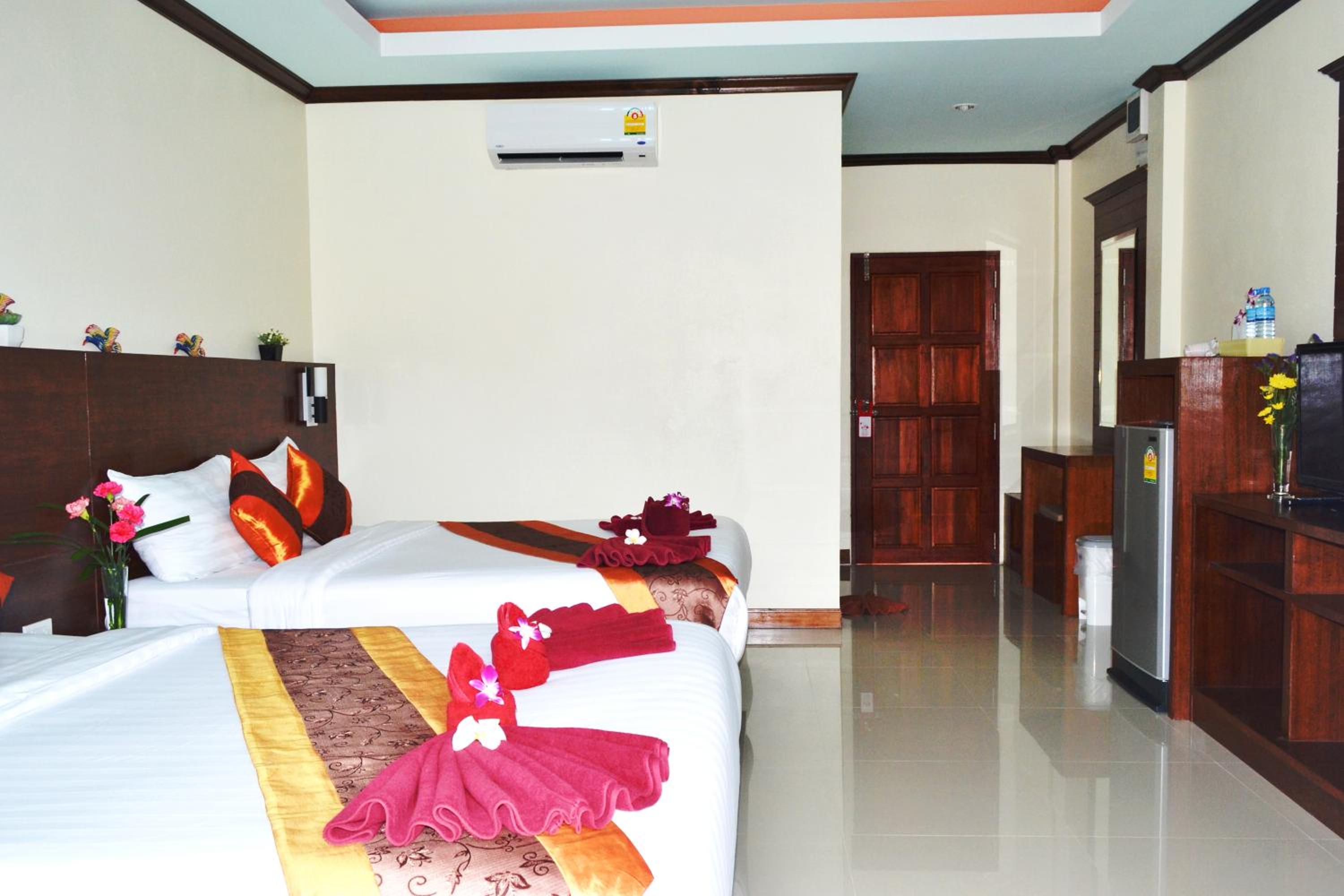 Peaceful Resort , Long Beach - Koh Lanta view 3