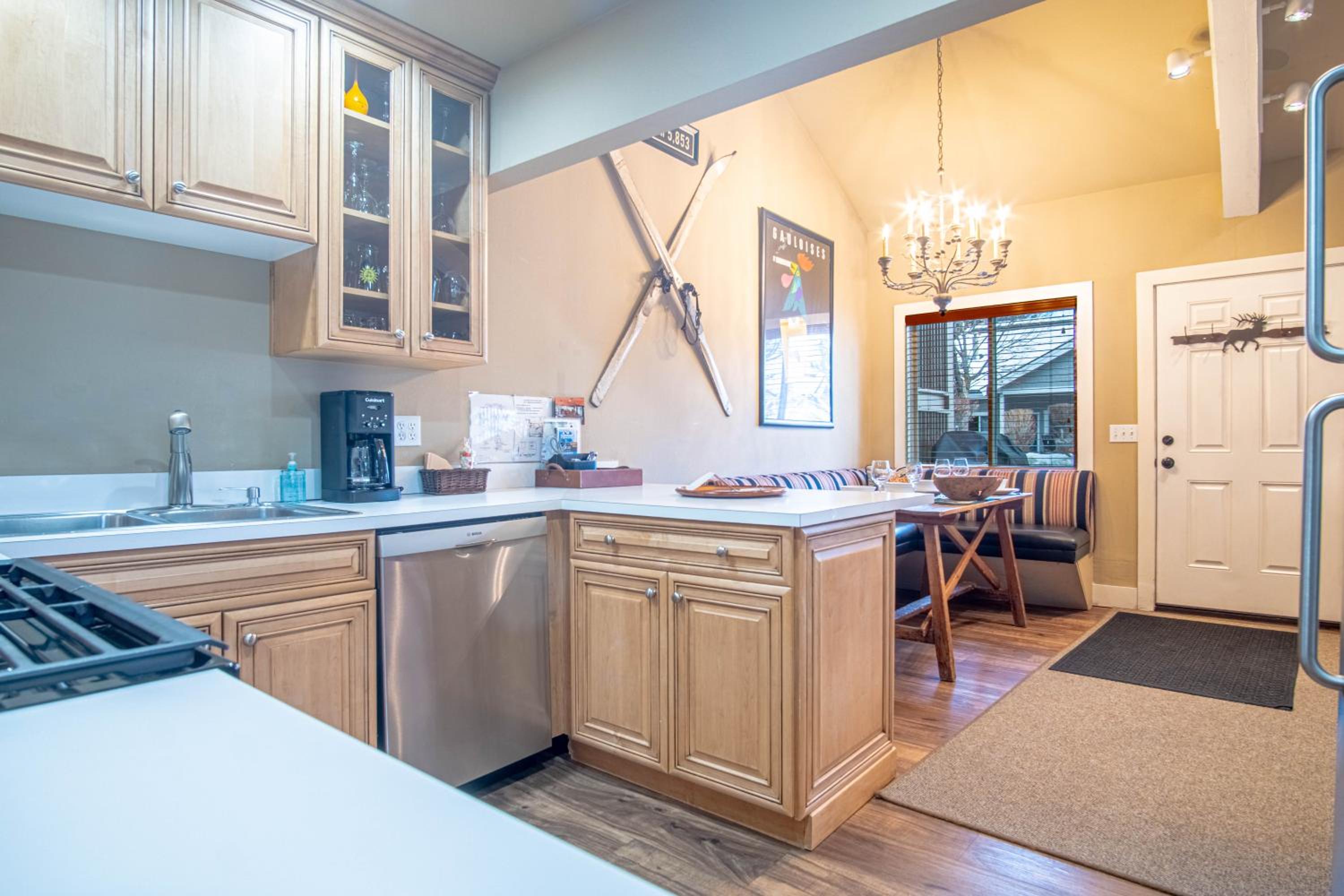 3BD Downtown Ketchum Ski Condo - Near Ski Lifts