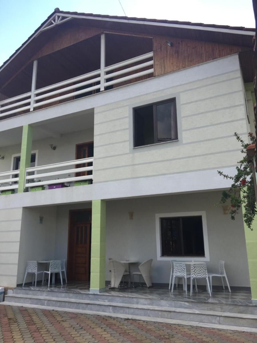Hostel Grande House