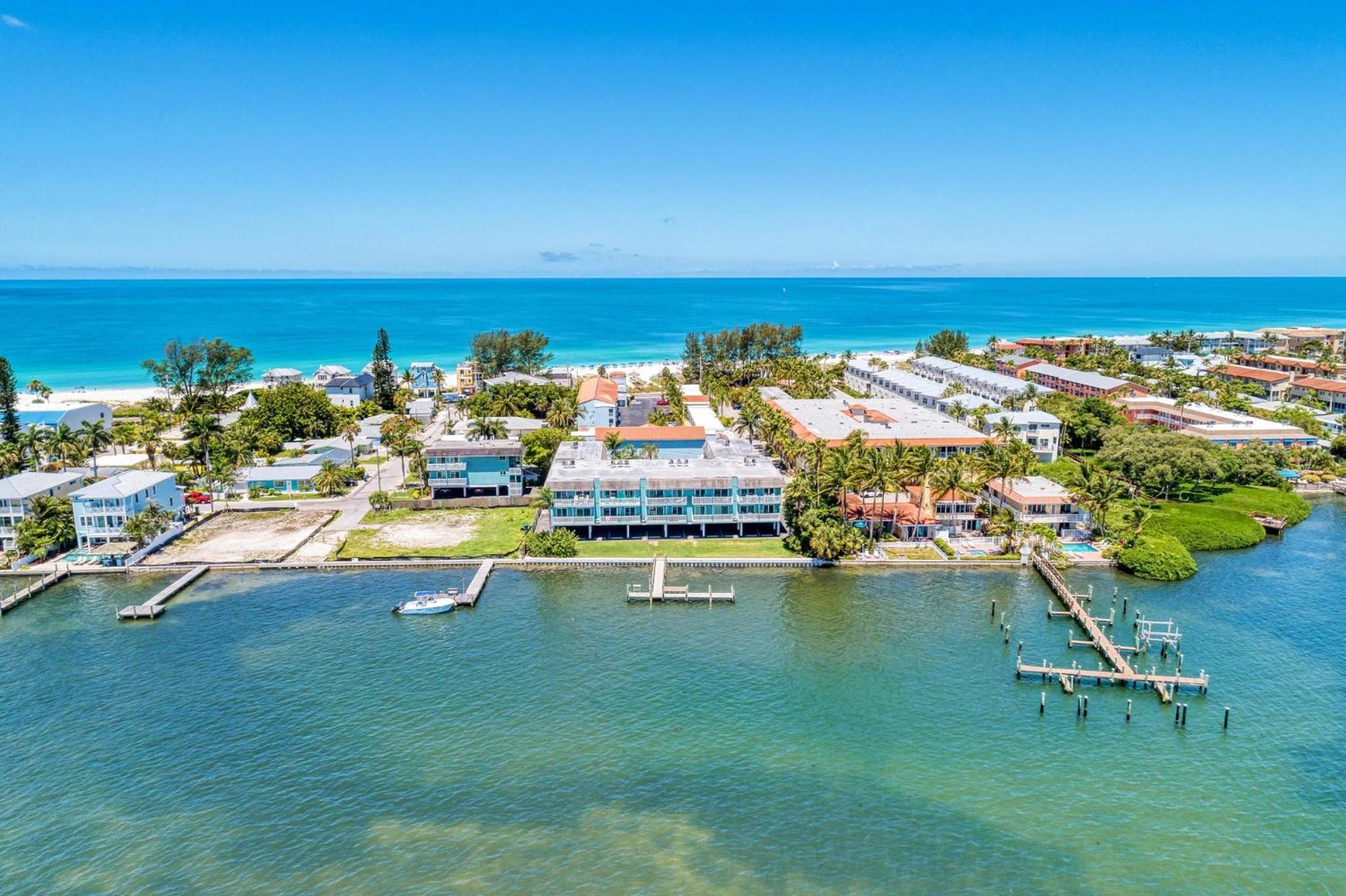 Gulf To Bay Island Oasis