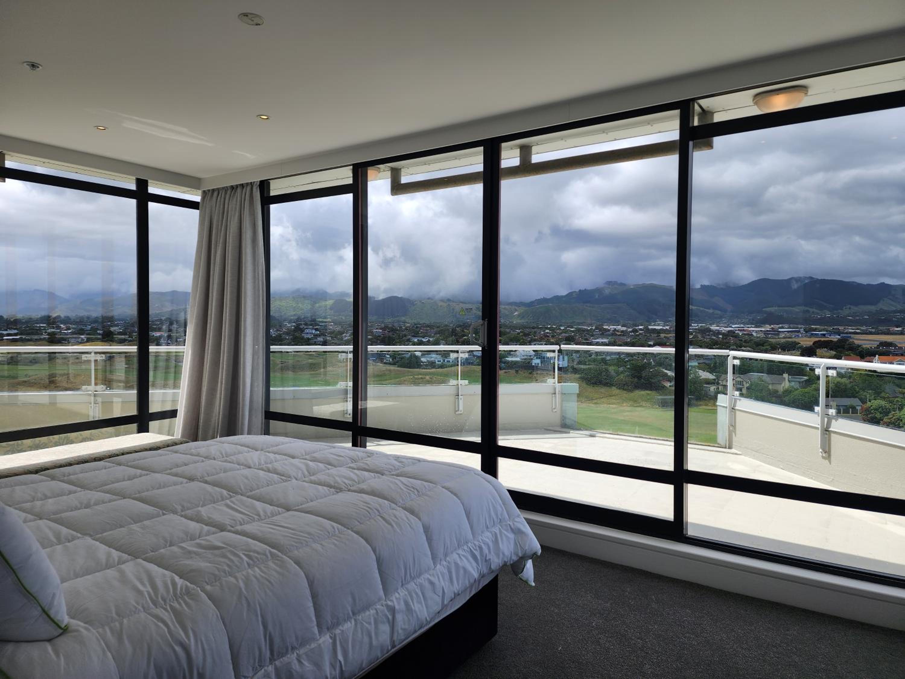 U Suites at The Links