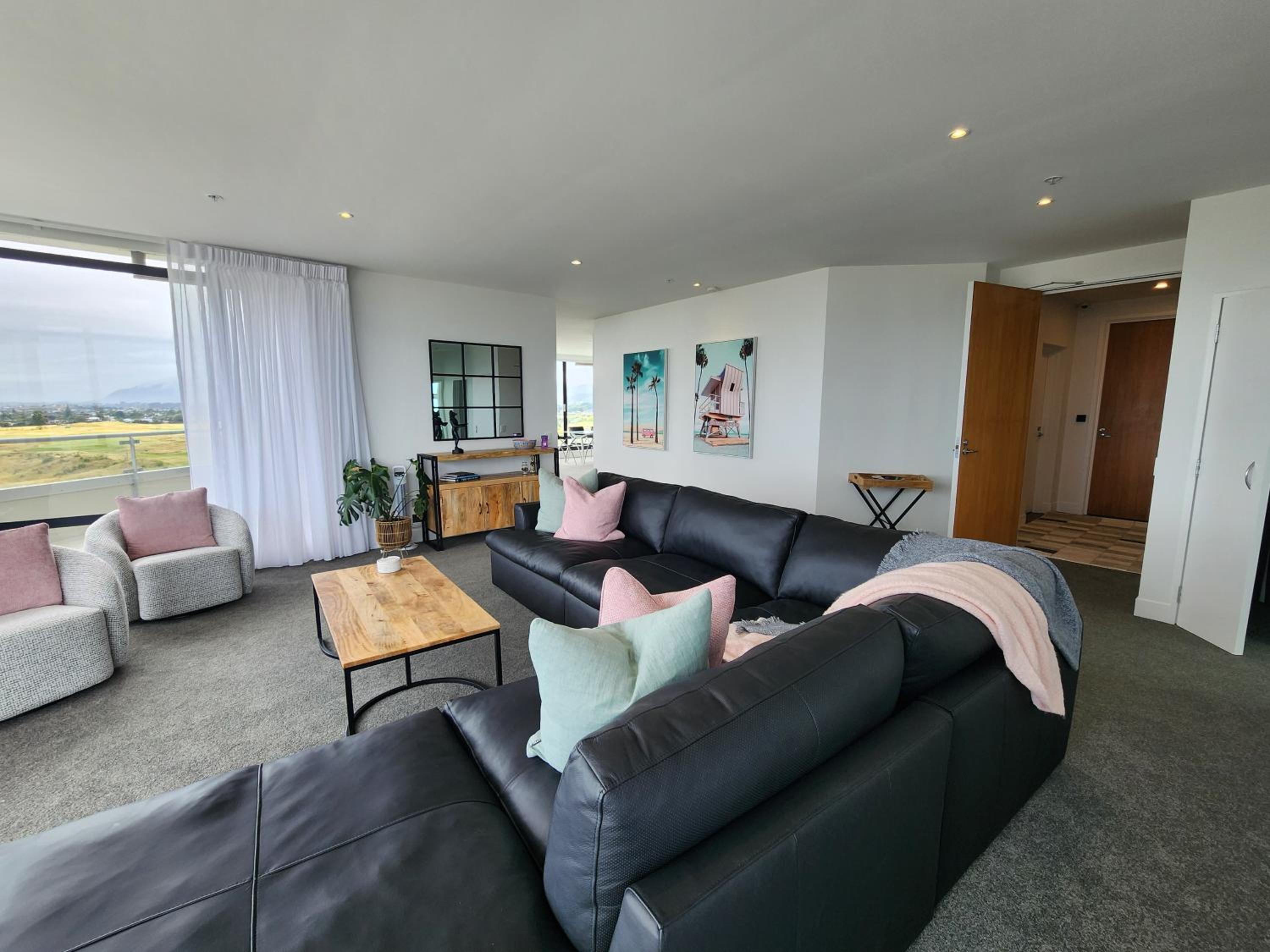 U Suites at The Links