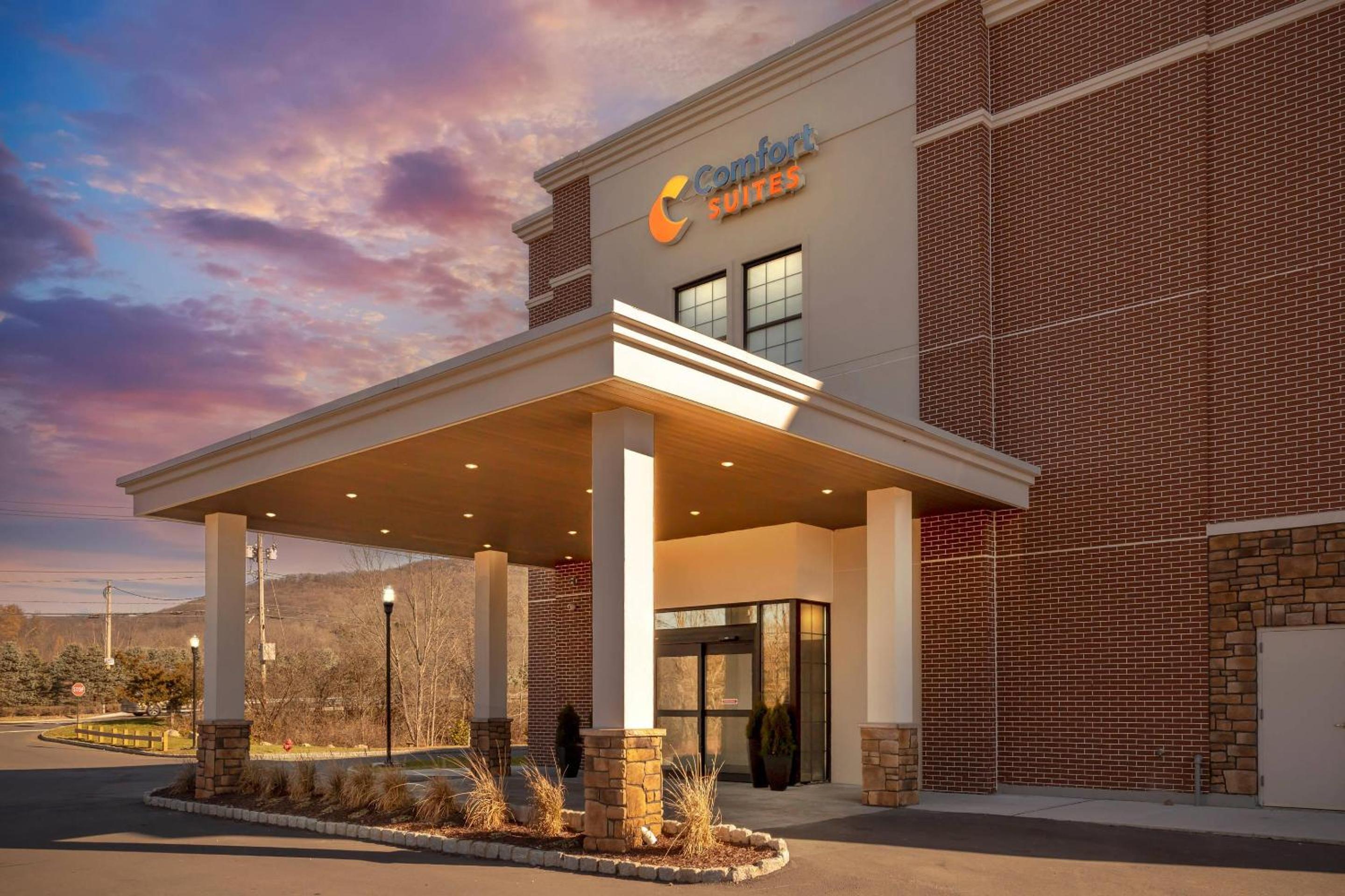 Comfort Suites Central Valley - Woodbury