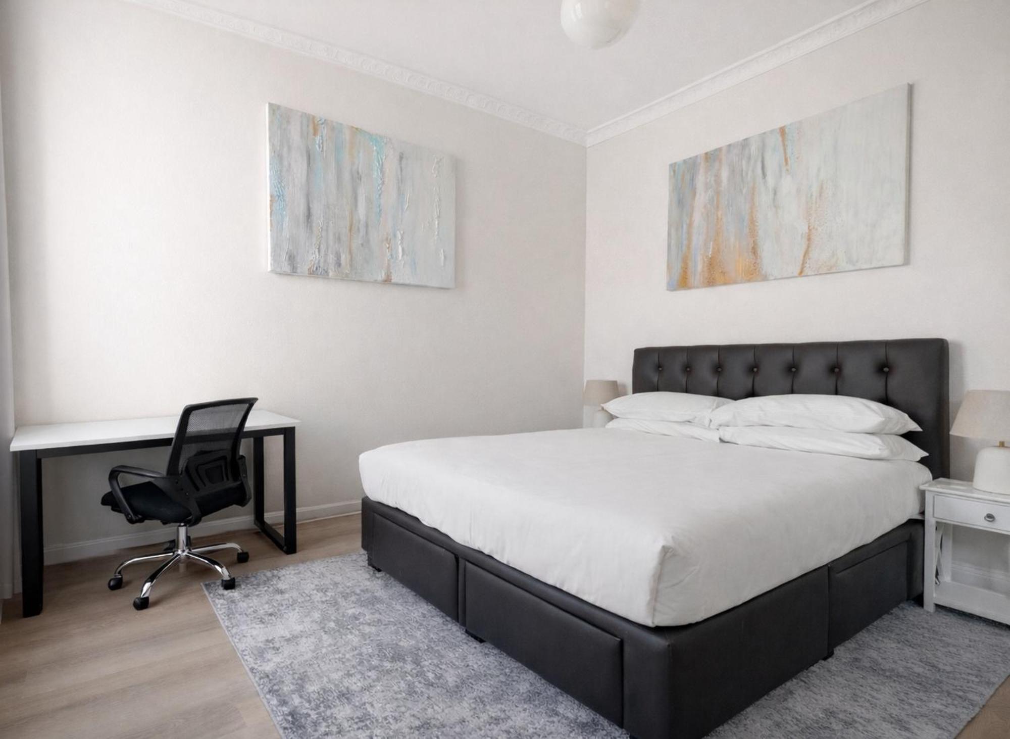 Stylish 2-Bed House in Leichhardt