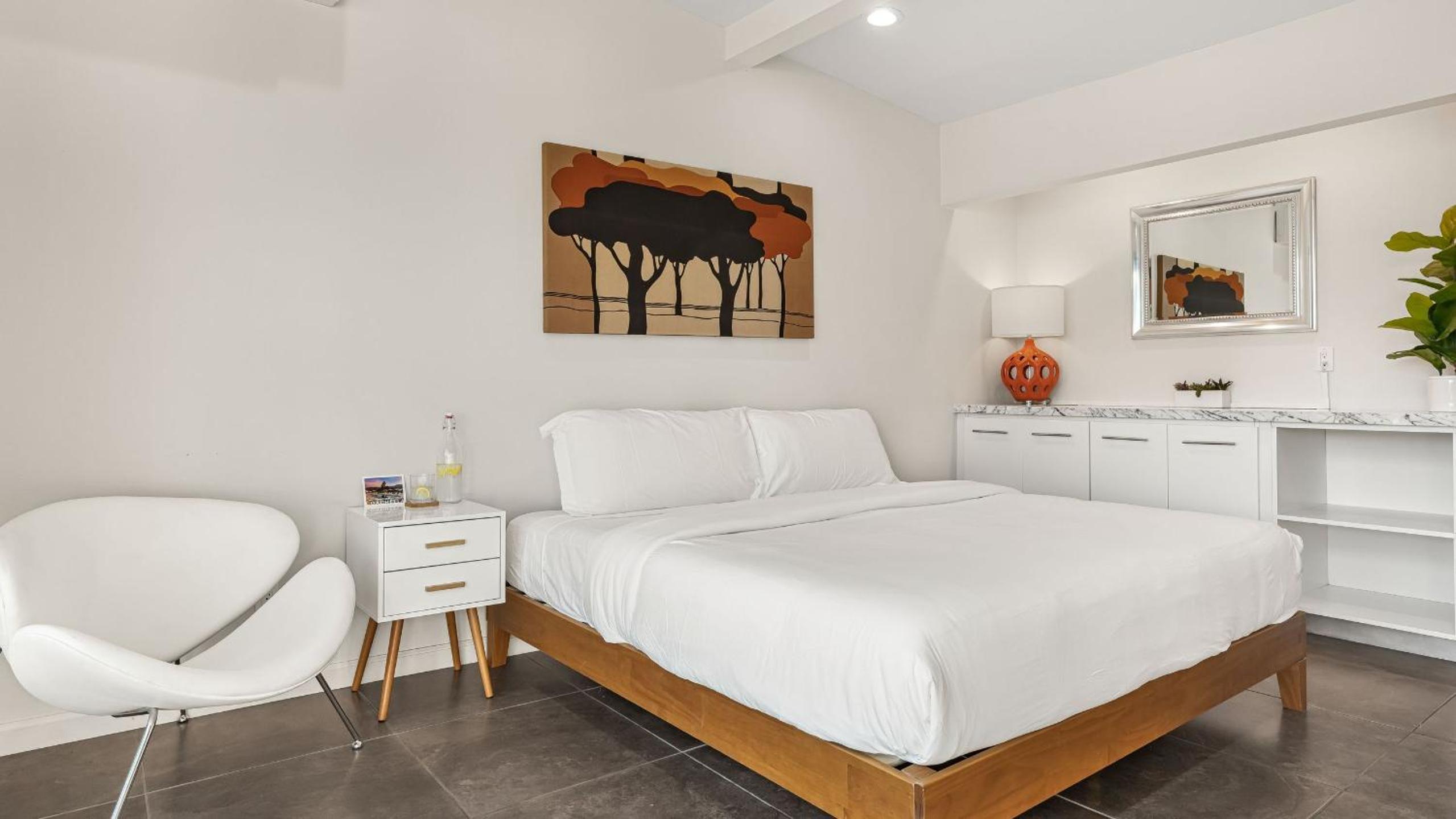 Vibrant Palm Springs Getaway w Pool BBQ Modern Design Taylor House by AvantStay