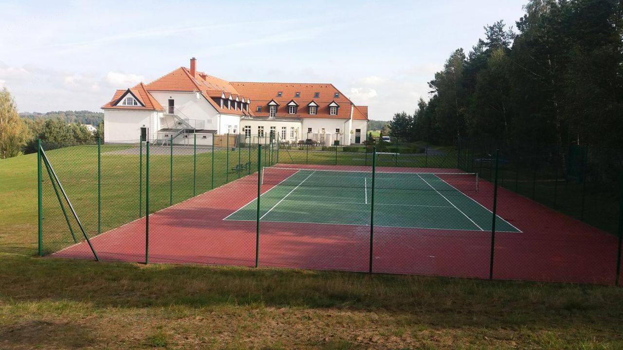 Pałac i Folwark Ńemino