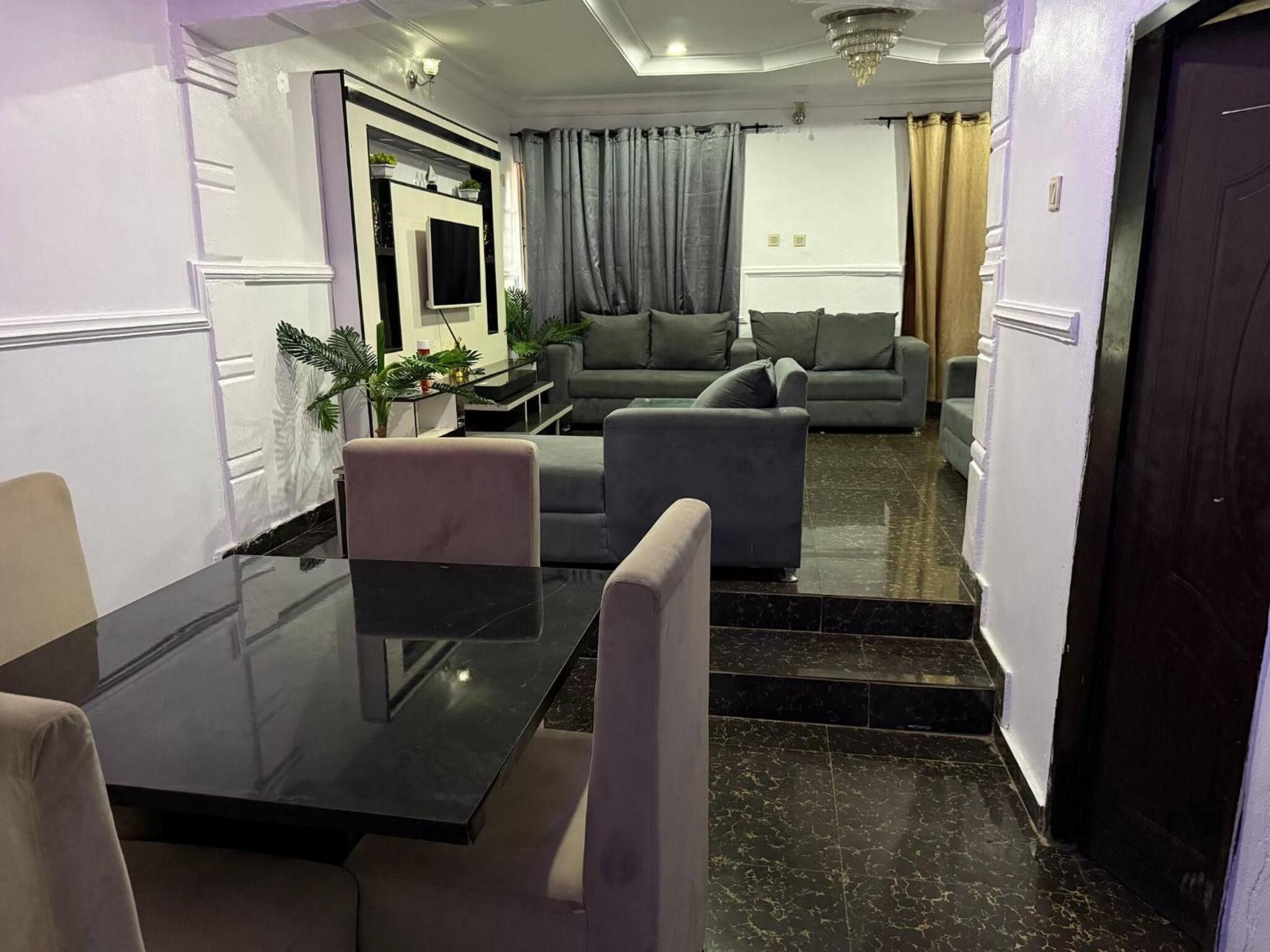Elite Retreat Apartment, Sagamu