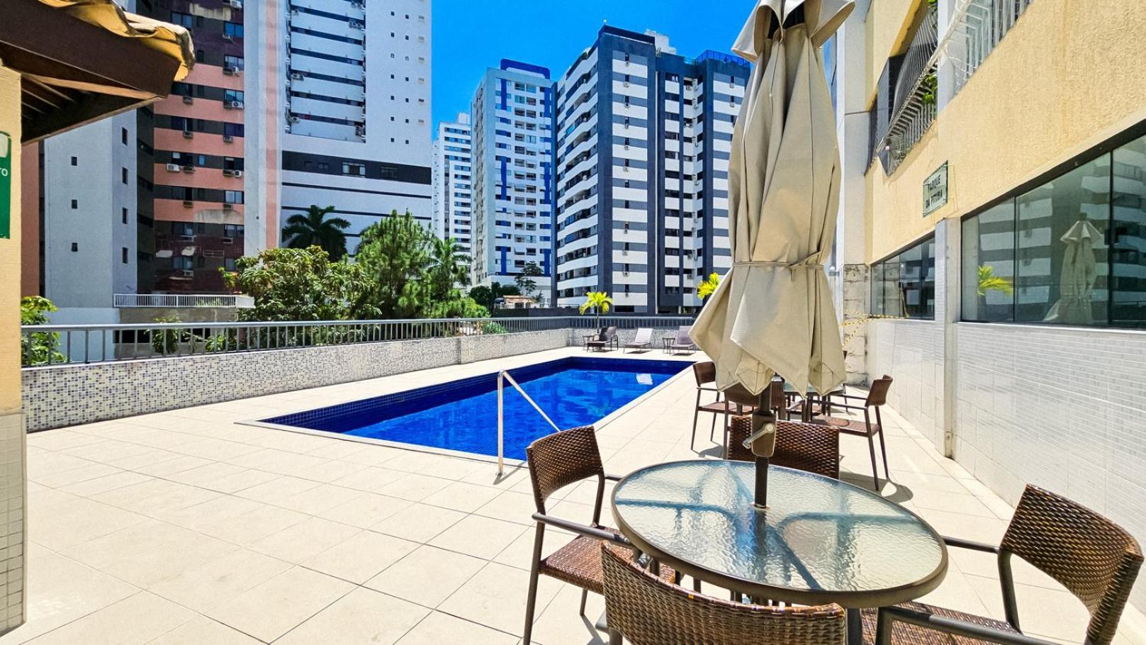 Apto c Piscina, Academia e Churrasqueira em Pituba