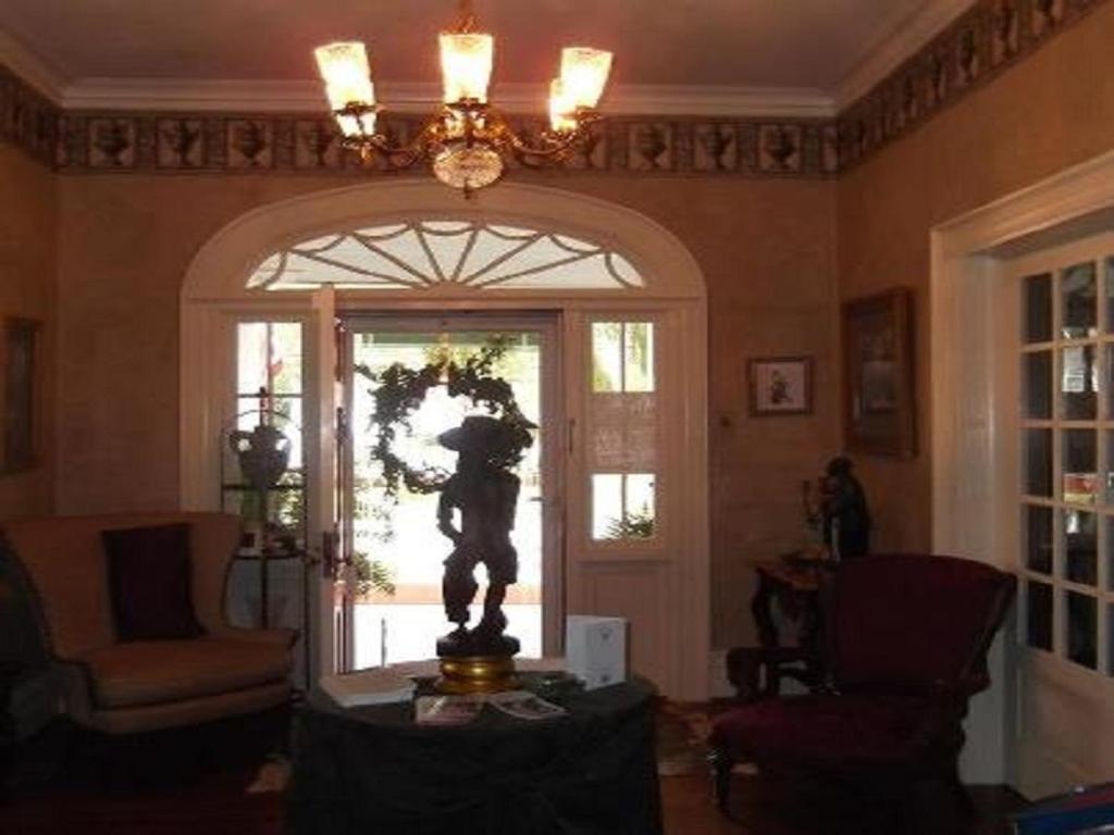 Inn Upon Moon River Plantation