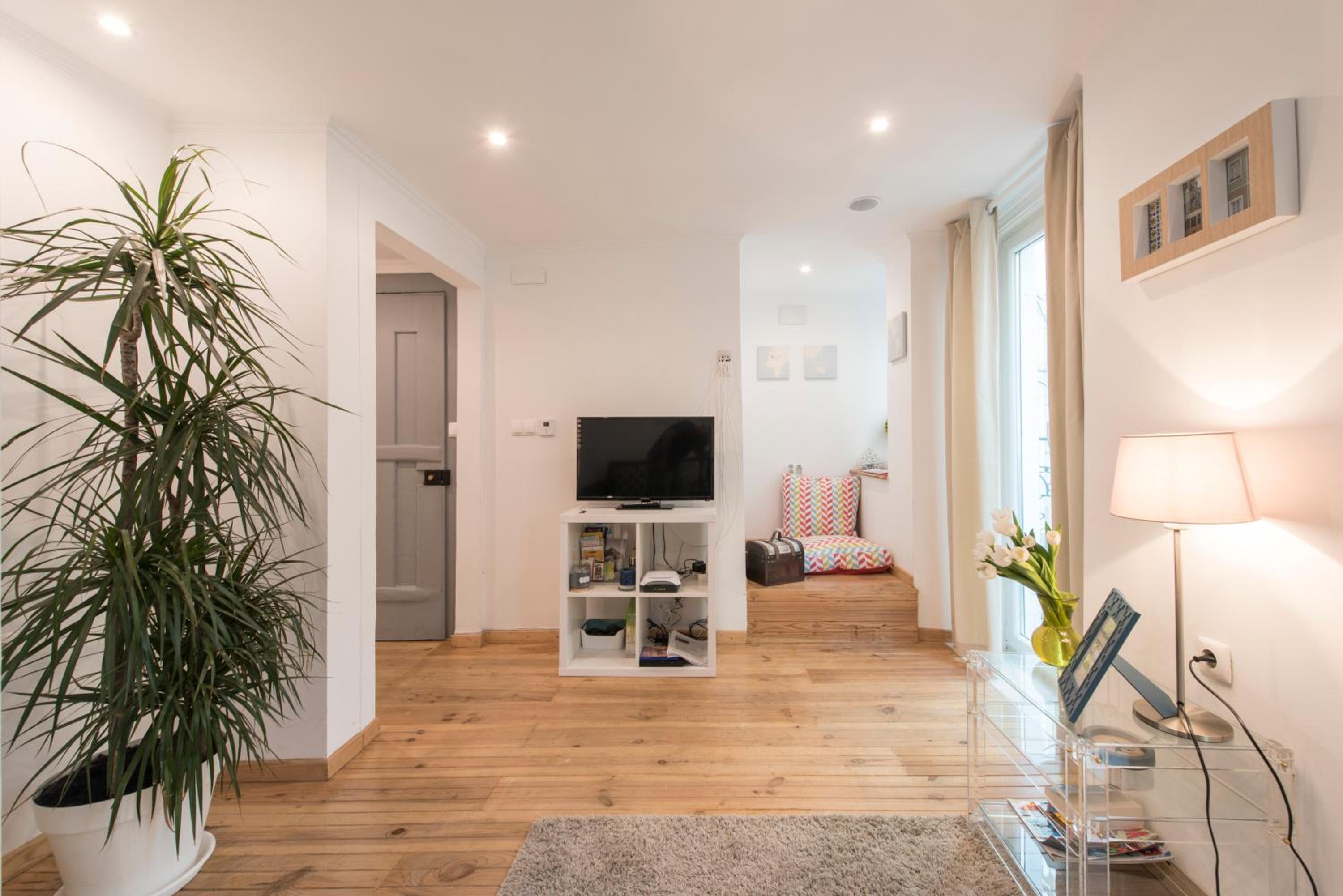 Lisbon Apartment Bairro Alto - Bica 1 view 5