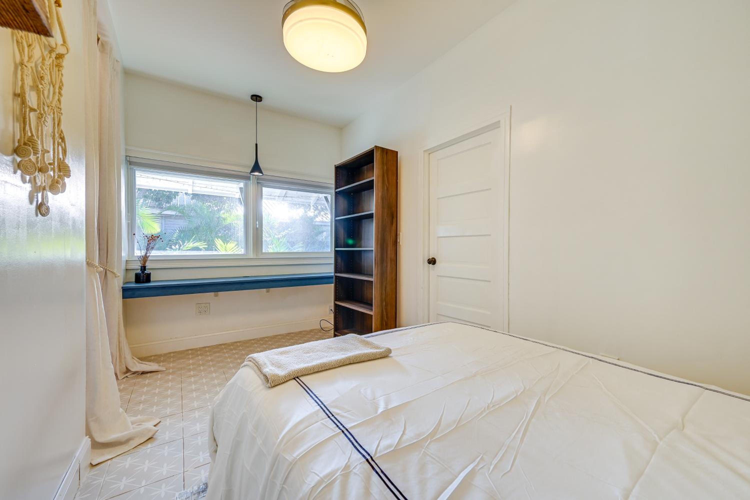 Vintage Home with Easy Downtown Tampa Access