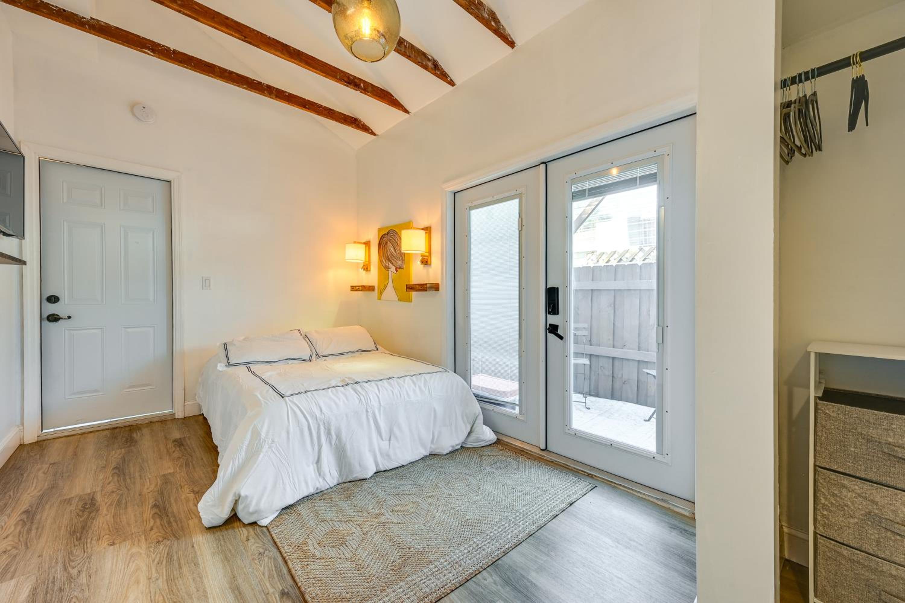 Vintage Home with Easy Downtown Tampa Access