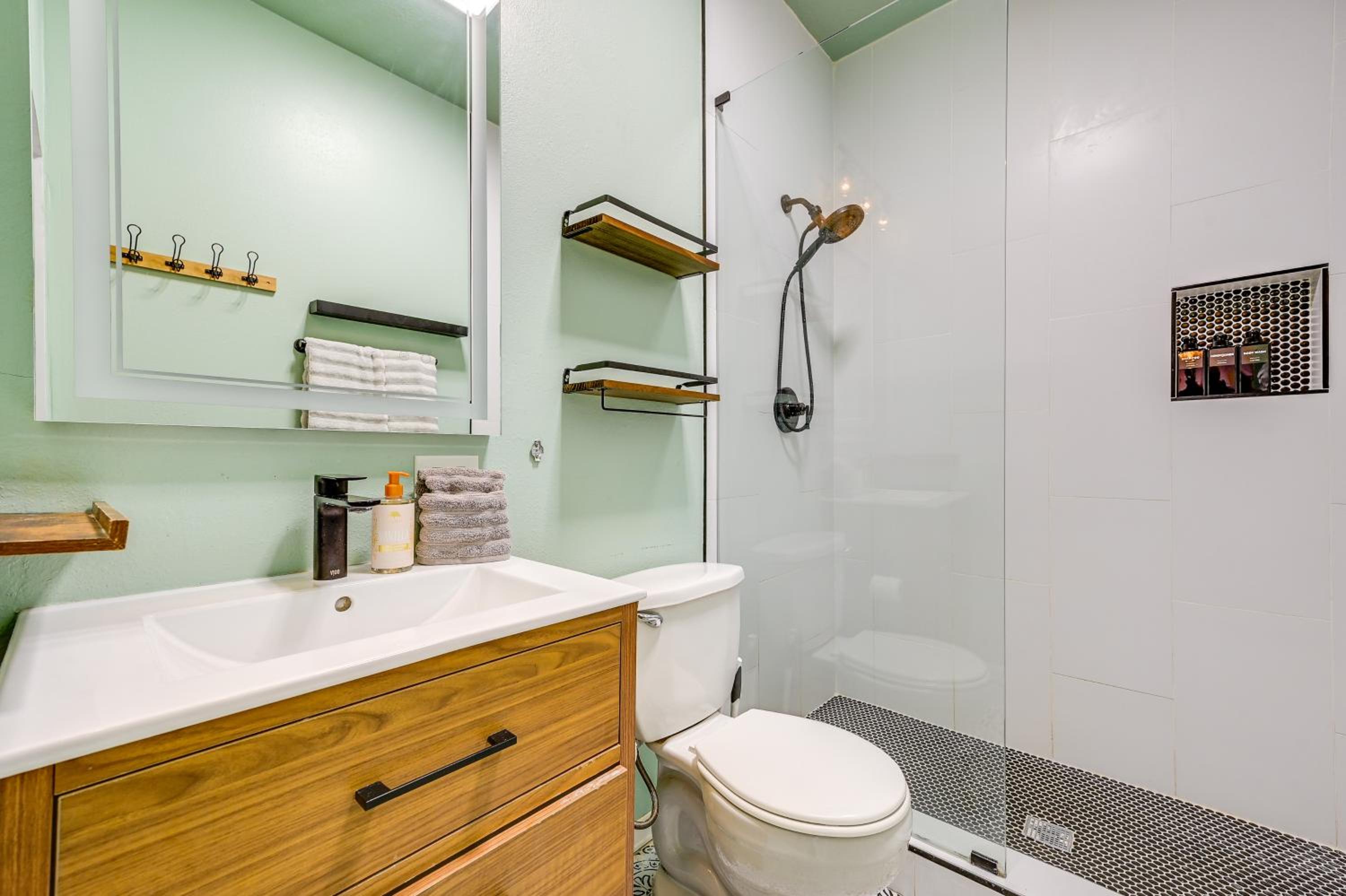 Vintage Home with Easy Downtown Tampa Access