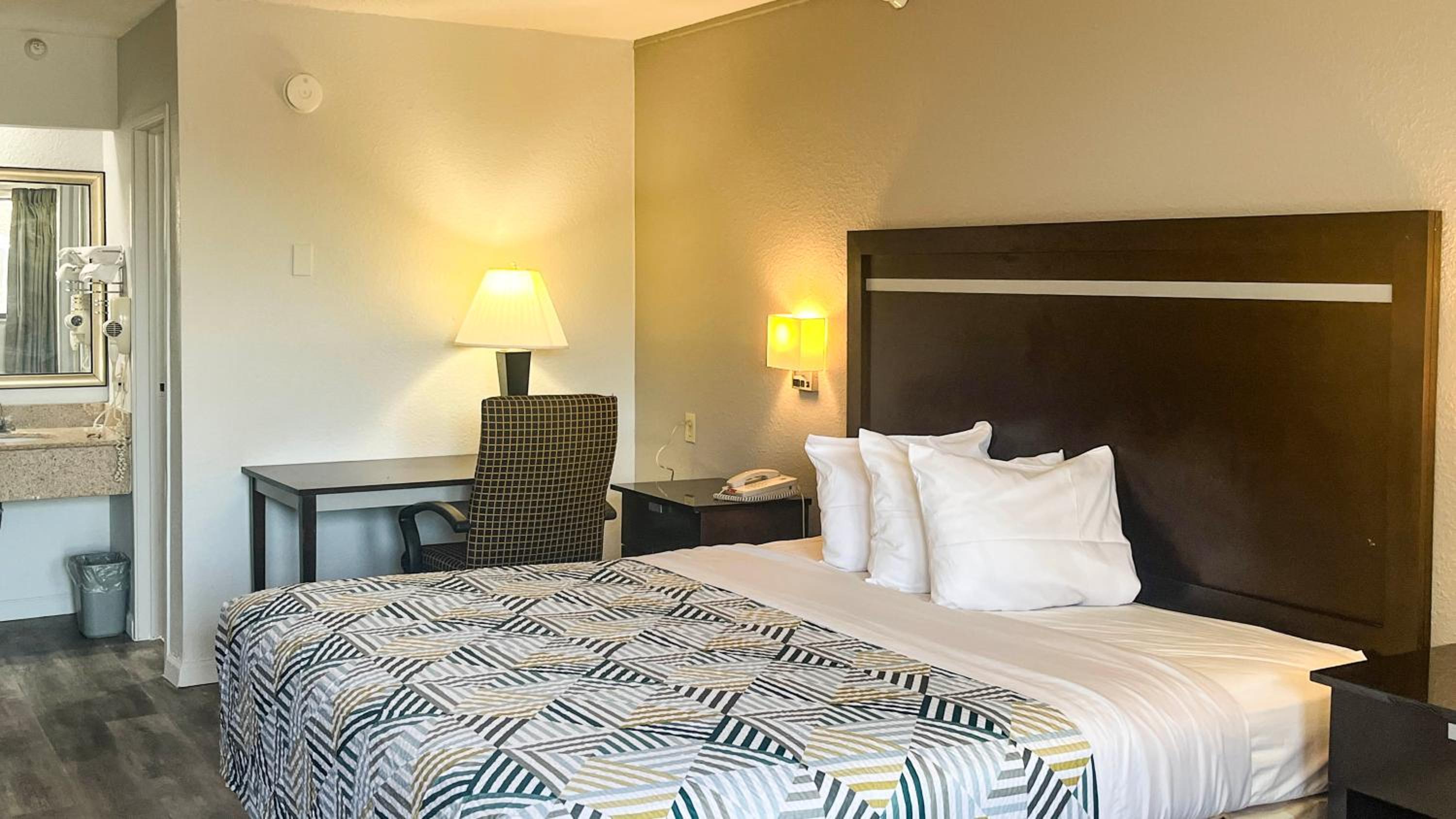Studio 6 Suites Dallas TX - Loop 12 West