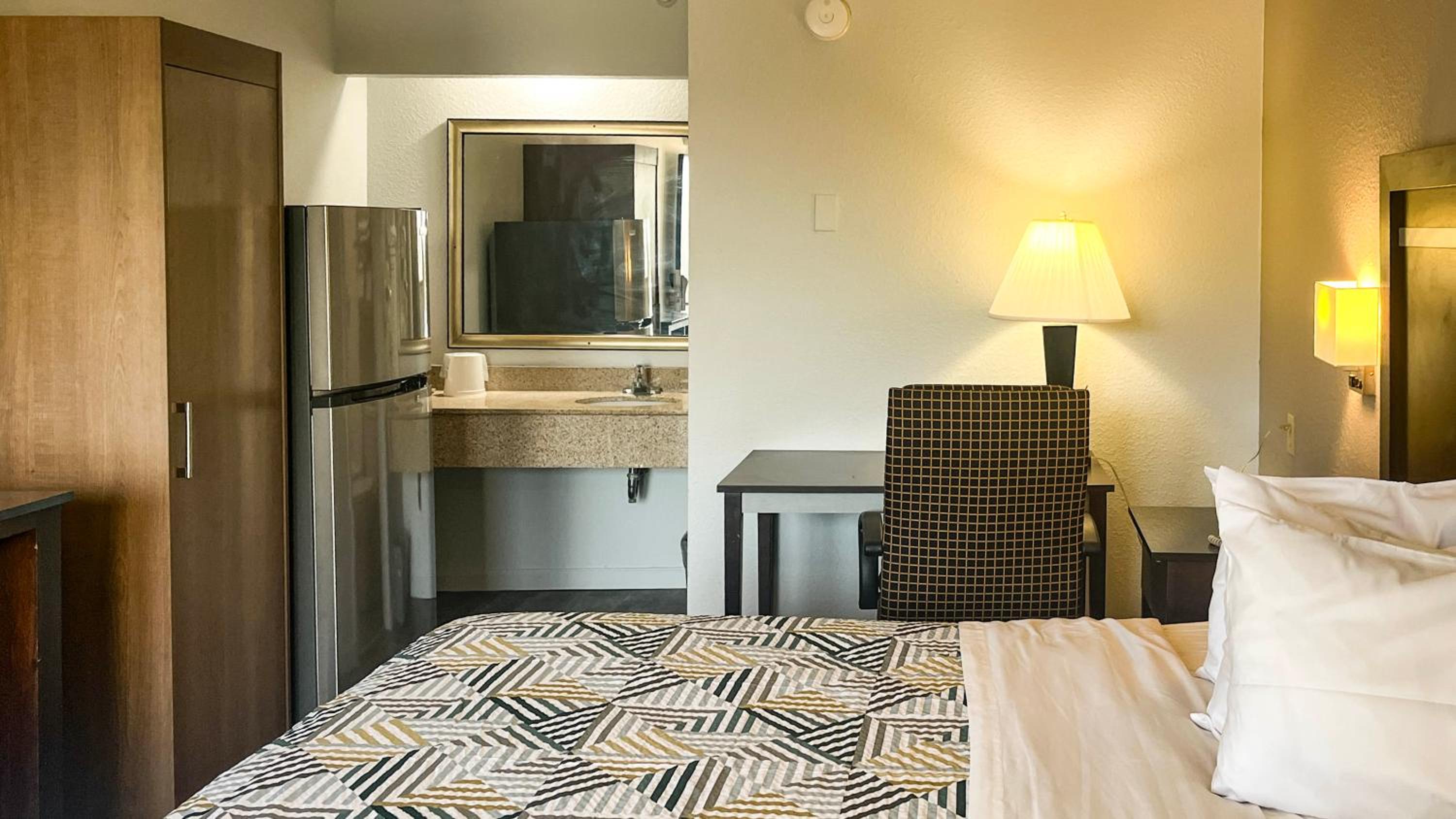 Studio 6 Suites Dallas TX - Loop 12 West