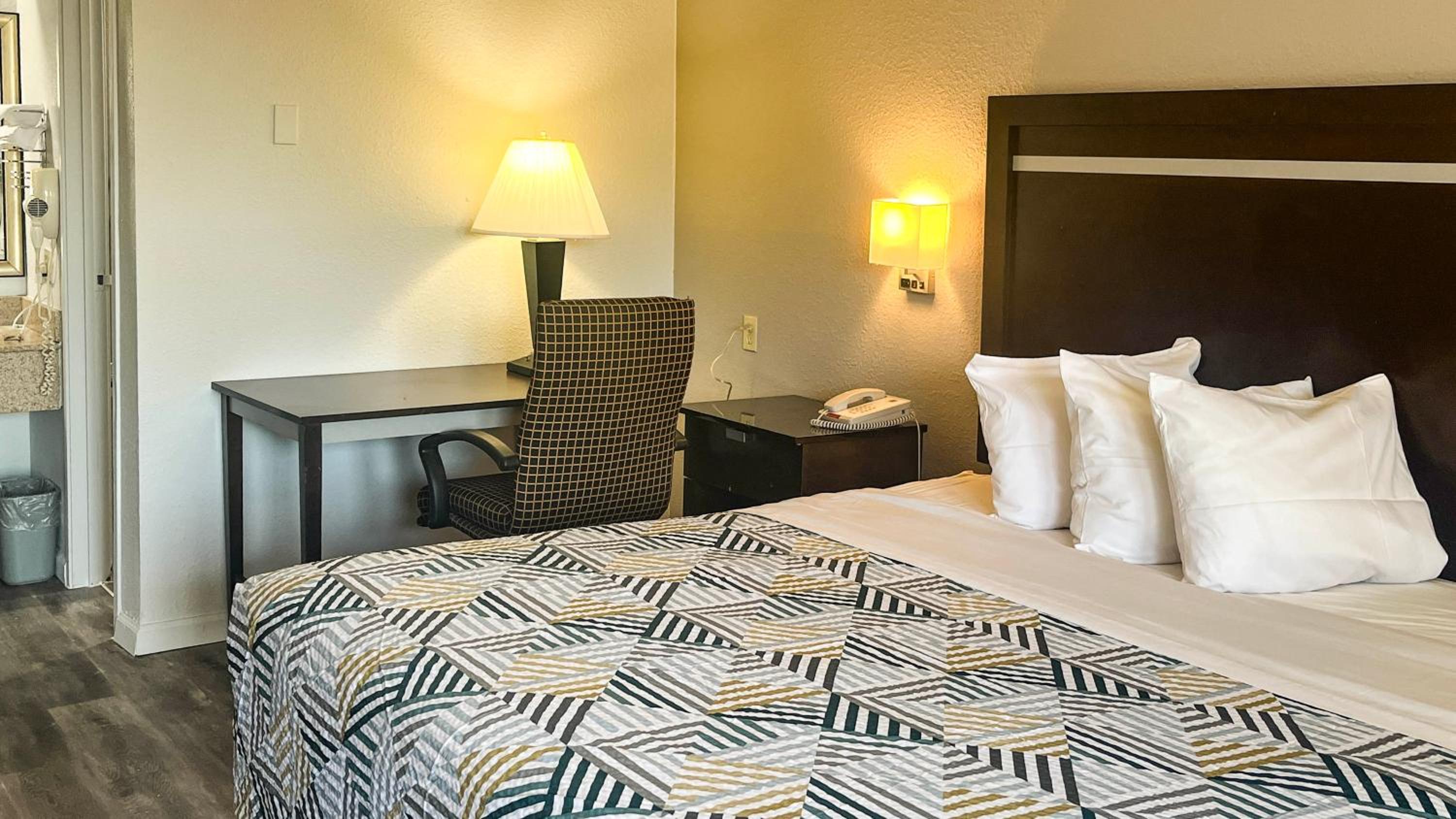 Studio 6 Suites Dallas TX - Loop 12 West