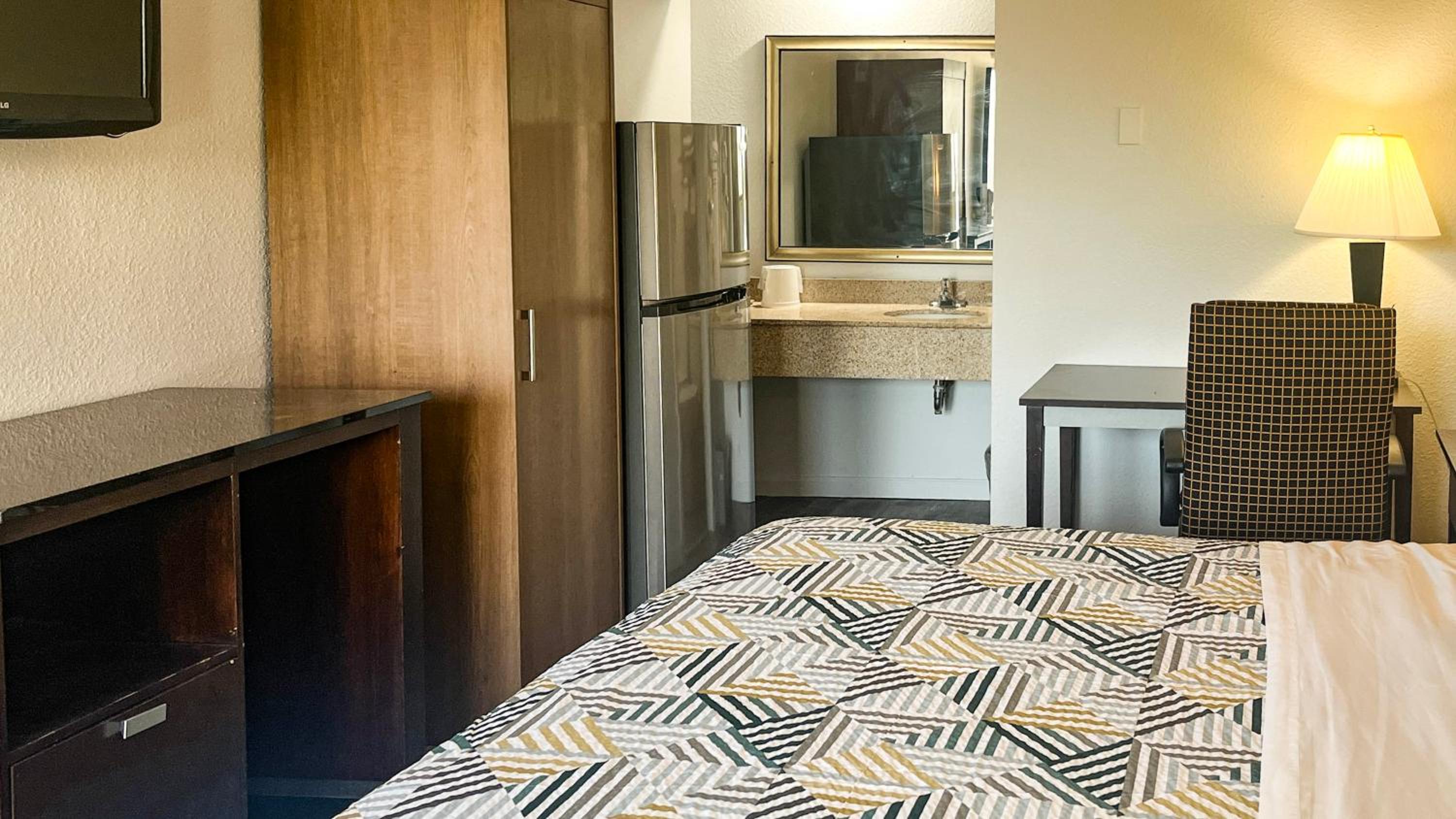 Studio 6 Suites Dallas TX - Loop 12 West