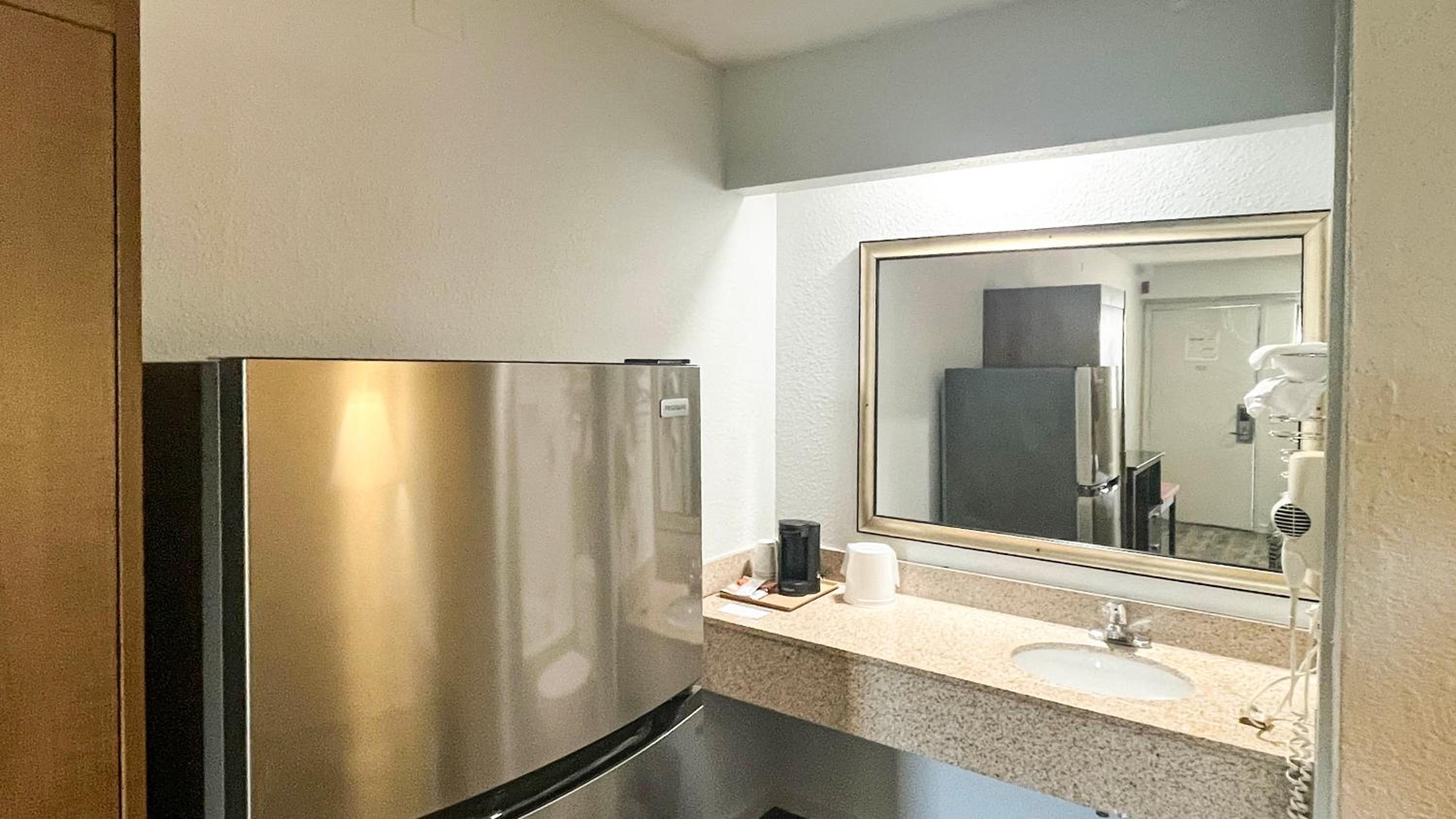 Studio 6 Suites Dallas TX - Loop 12 West