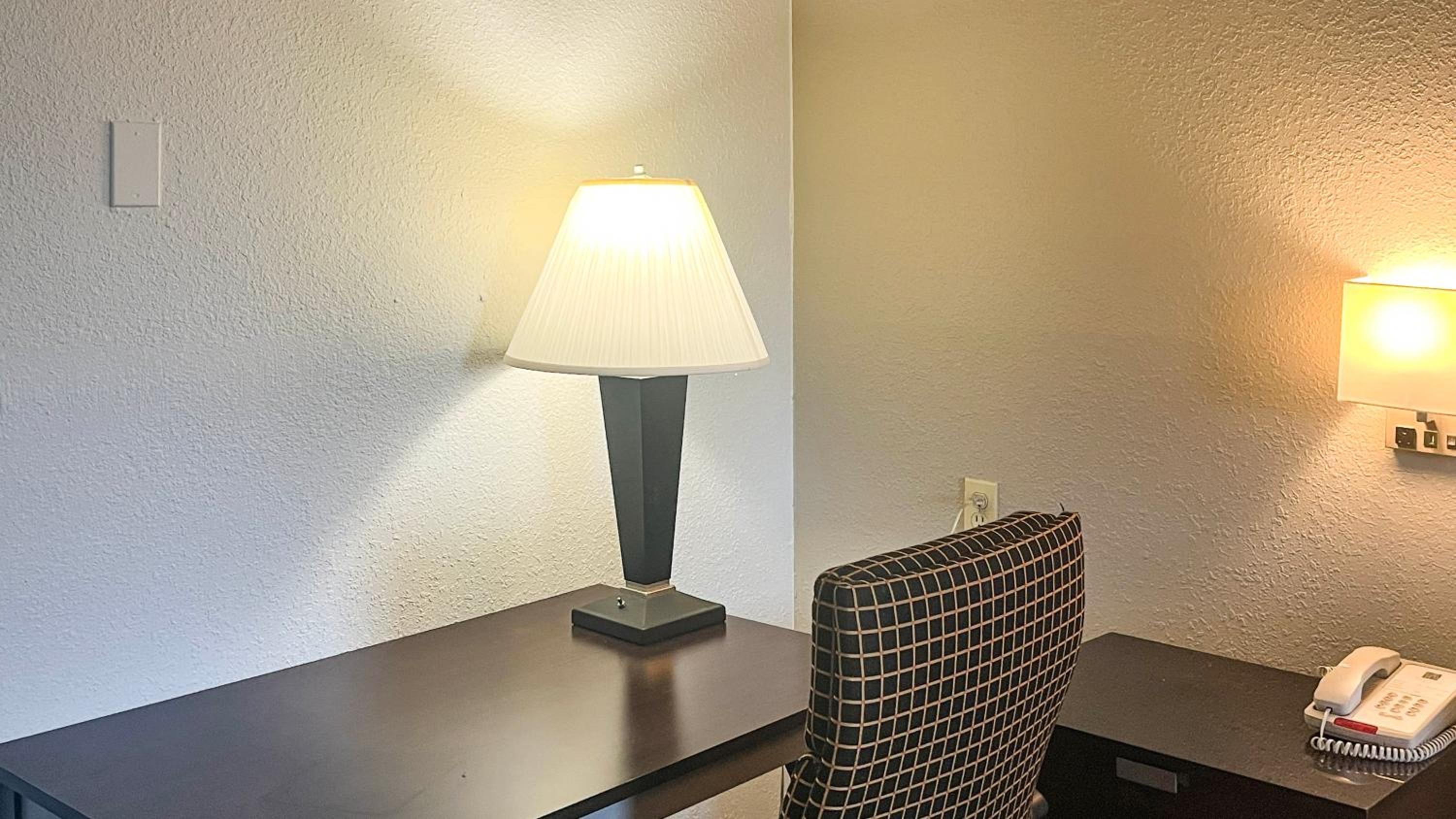 Studio 6 Suites Dallas TX - Loop 12 West