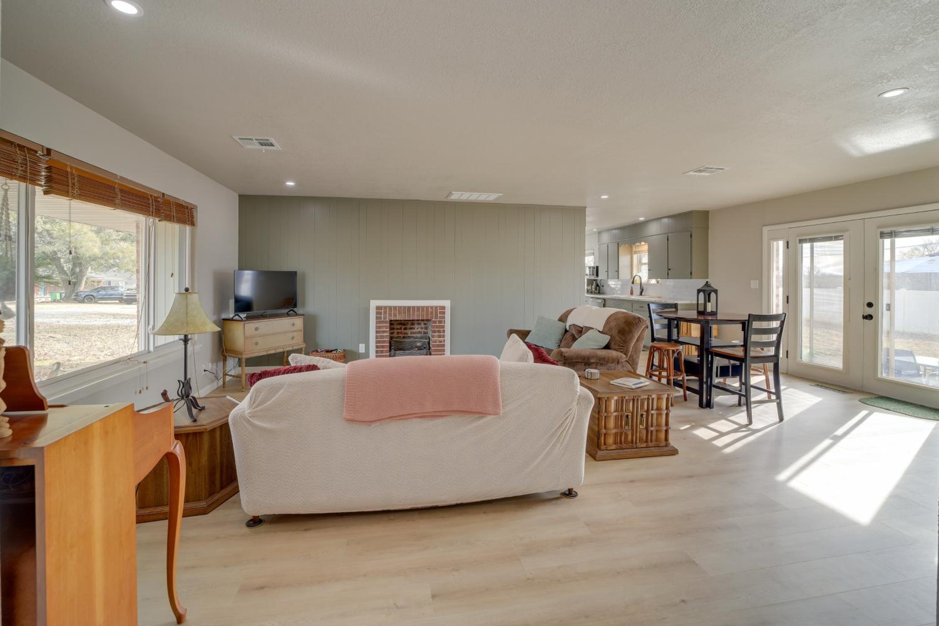 Close to Route 66! Bristow Home with Spacious Yard
