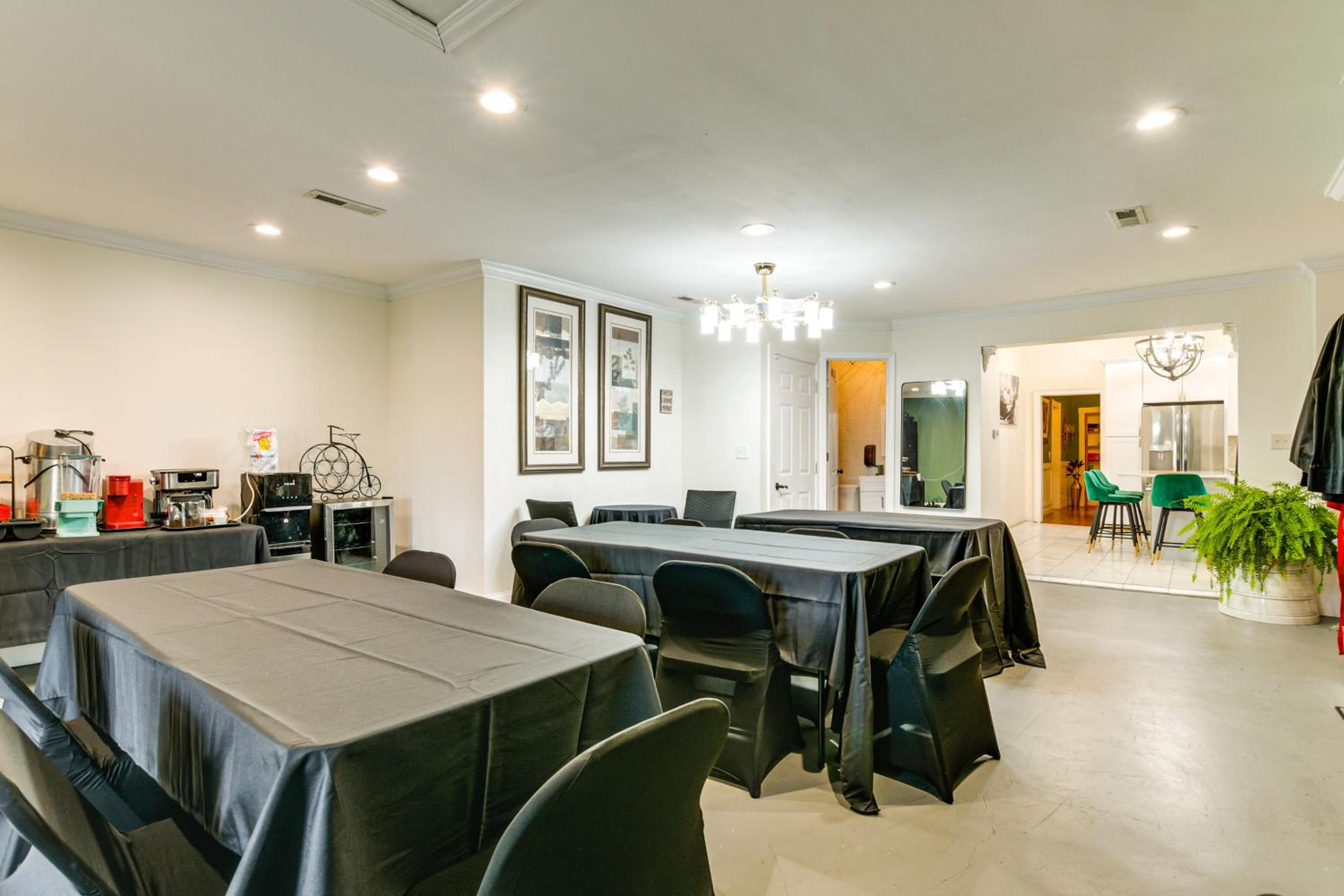 Huge Group Retreat Near Woodruff BMW and Greenville!