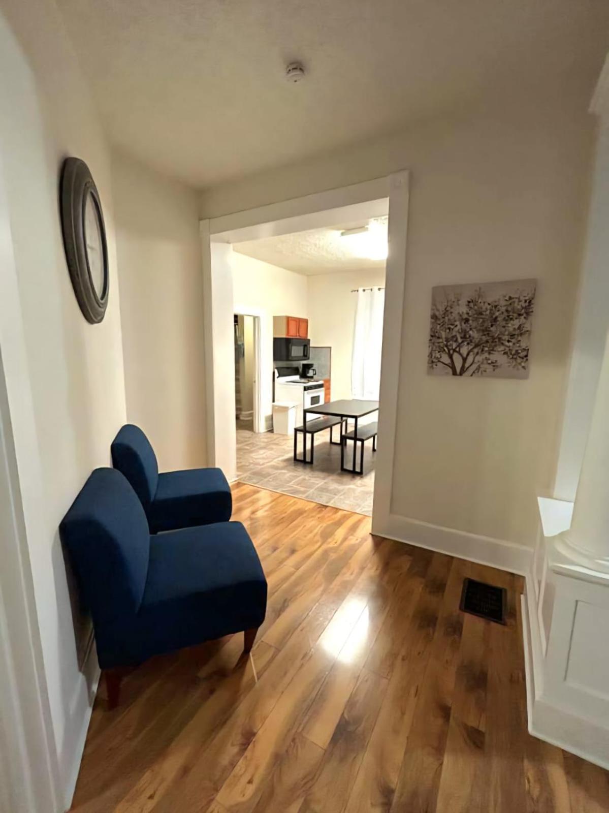 Downtown 1BR Stay Walk to Cafes & Parks