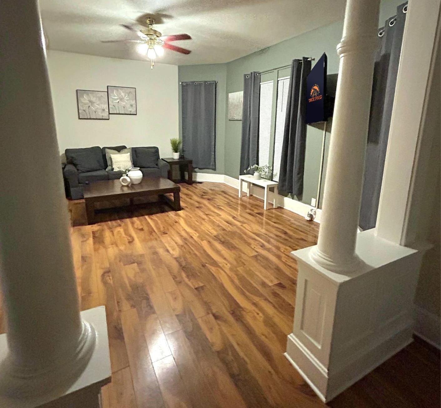 Downtown 1BR Stay Walk to Cafes & Parks