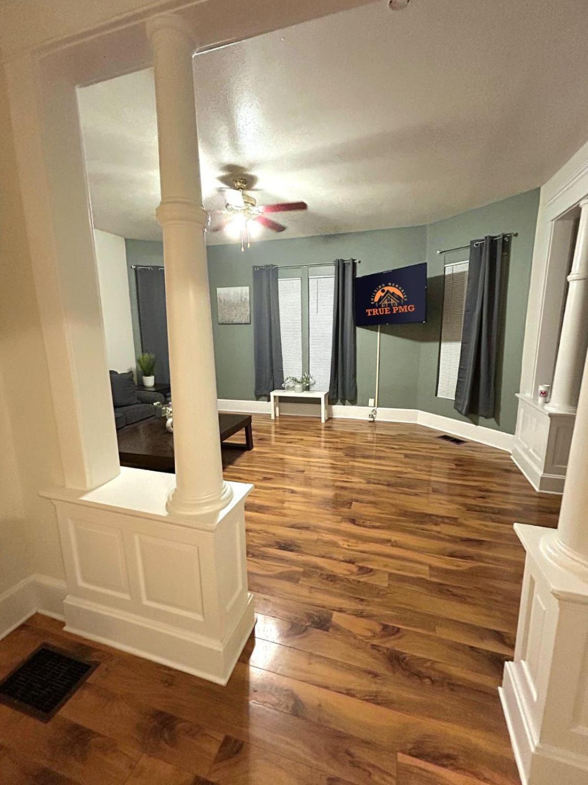 Downtown 1BR Stay Walk to Cafes & Parks